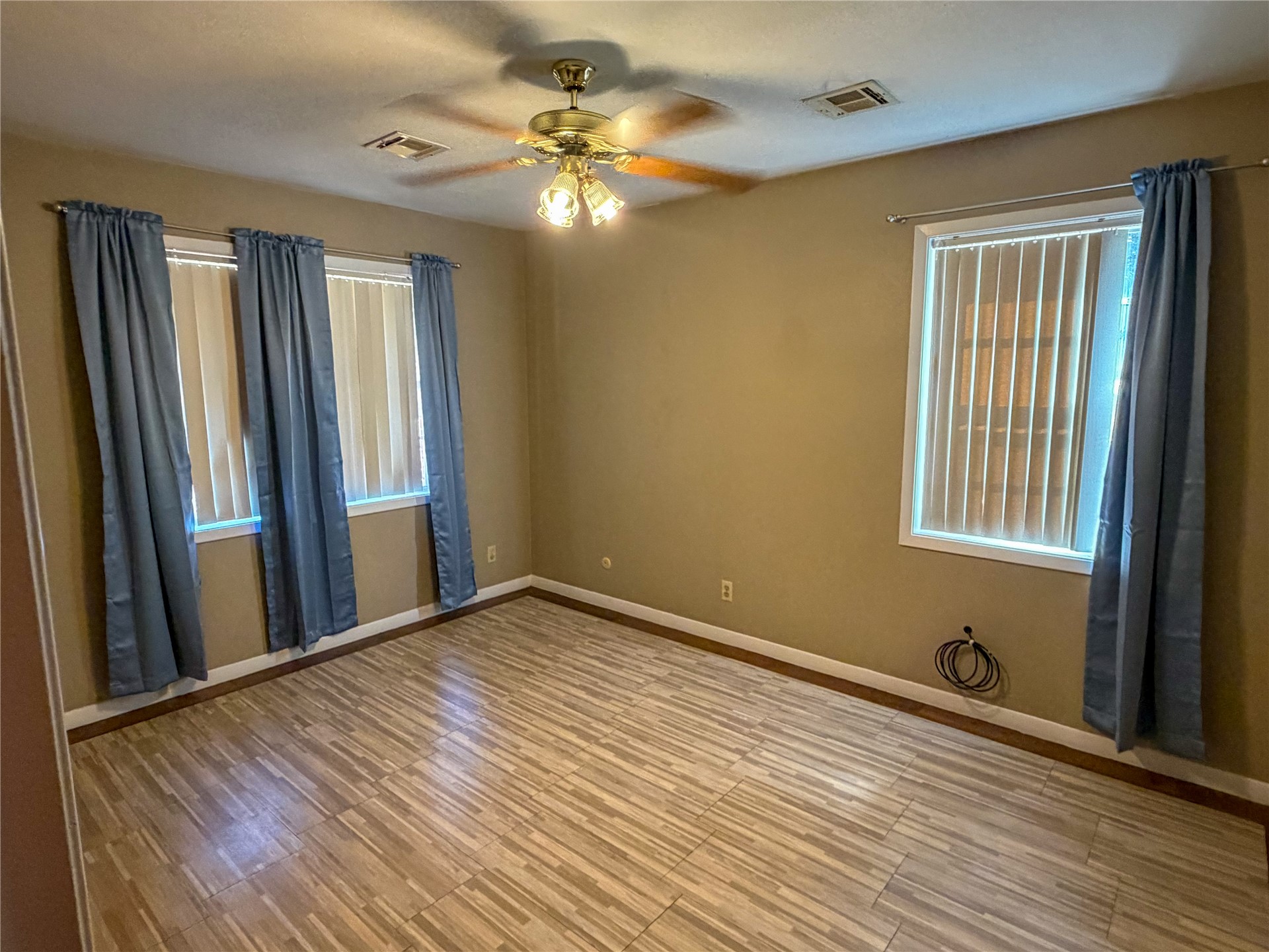 1372 N 4220 Road Hugo OK 74743