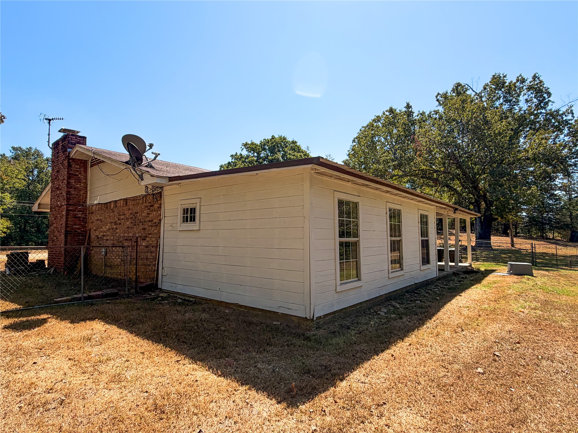 1372 N 4220 Road Hugo OK 74743