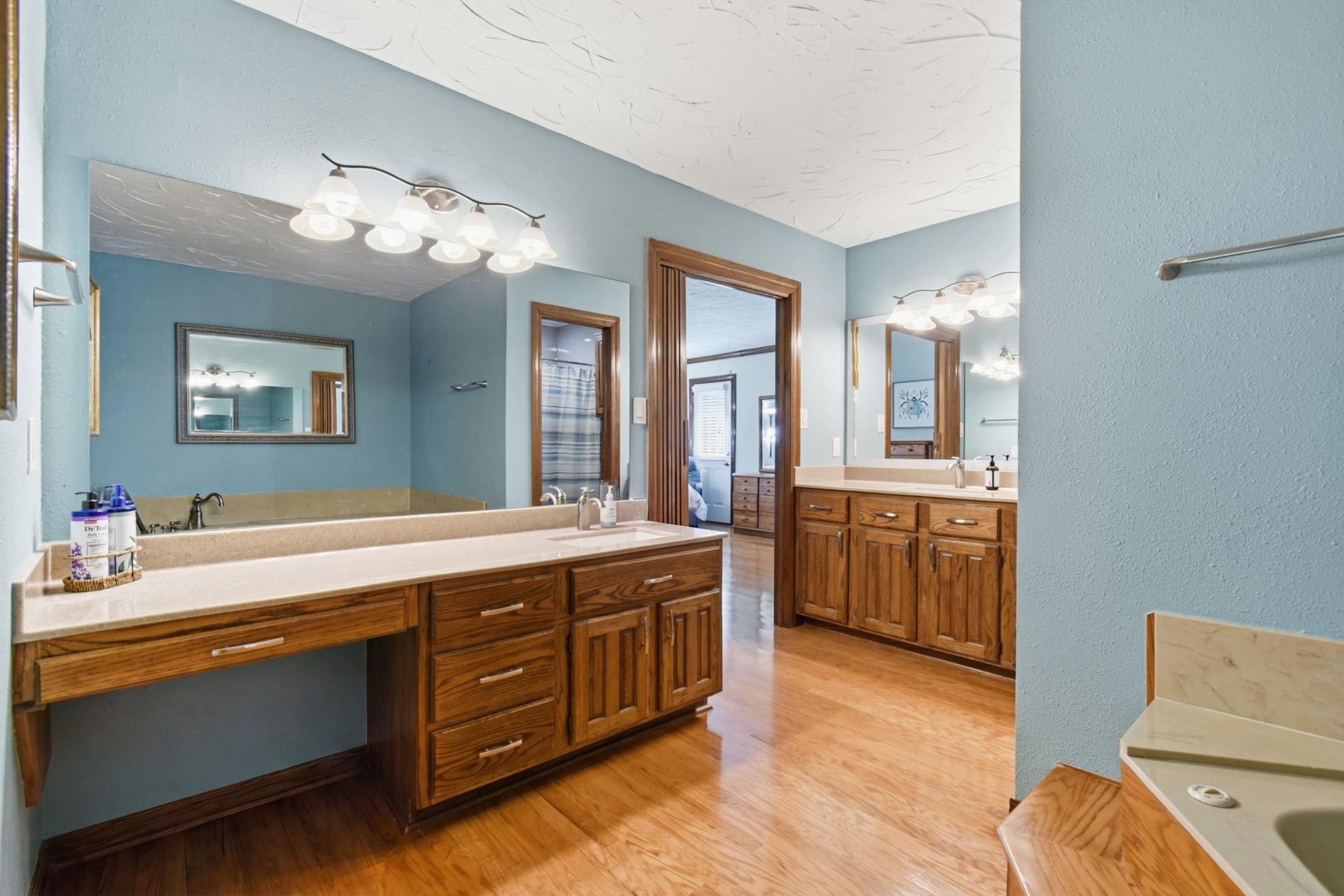 8717 S College Place Tulsa OK 74137