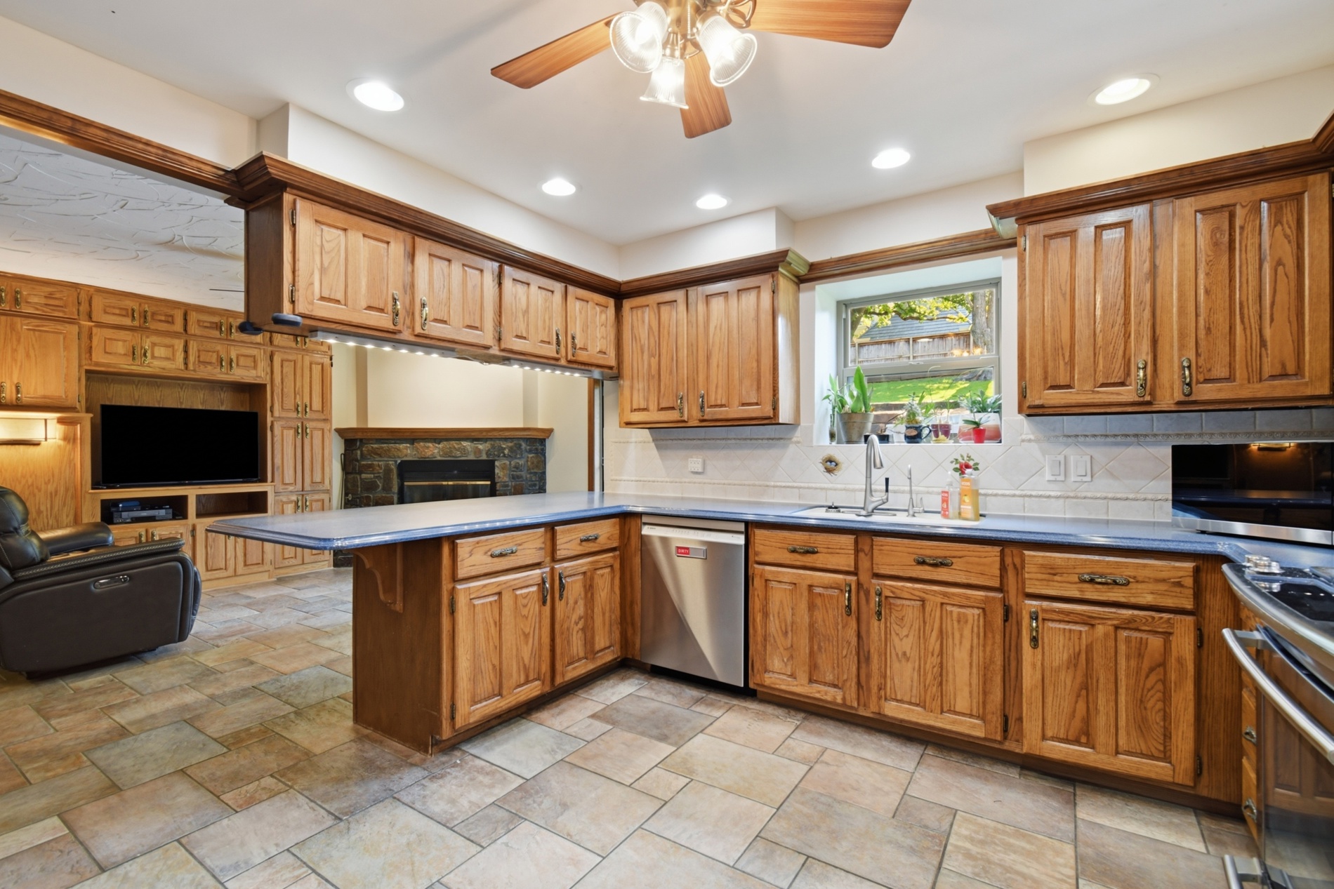 8717 S College Place Tulsa OK 74137