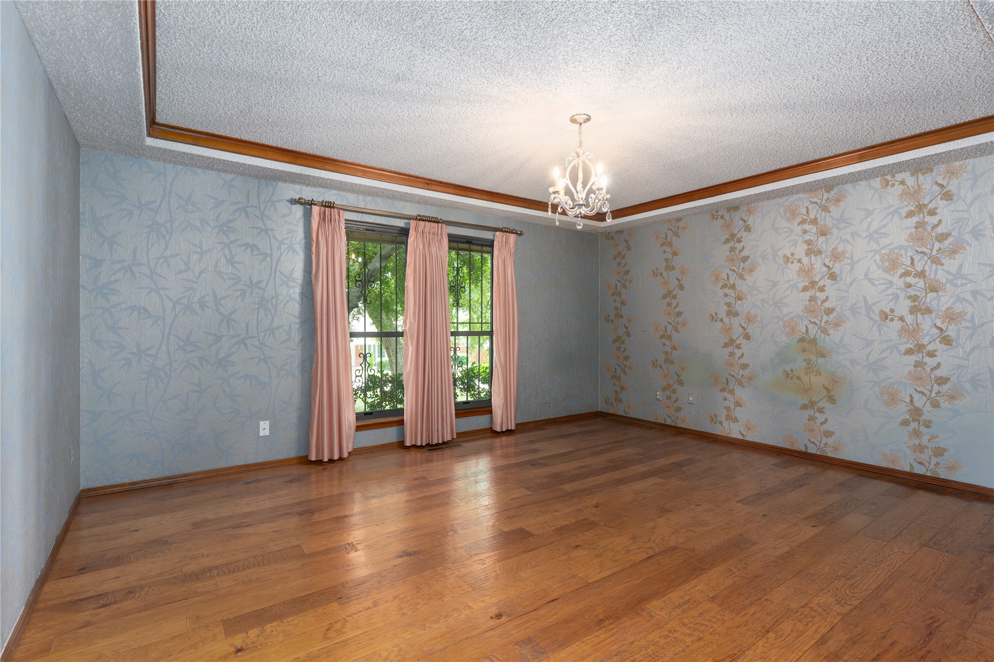 1944 N Nogales Avenue Tulsa OK 74127
