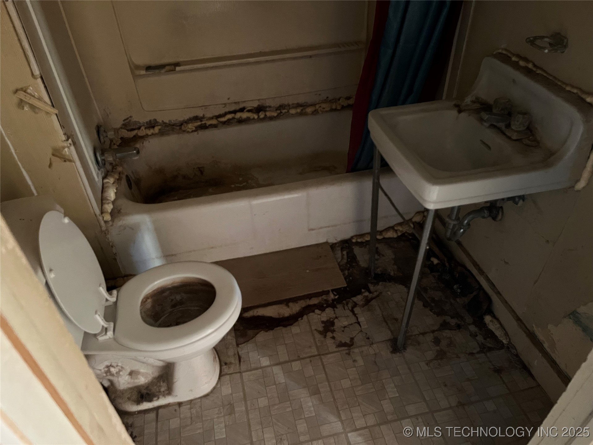 612 W 5th Ada OK 74820