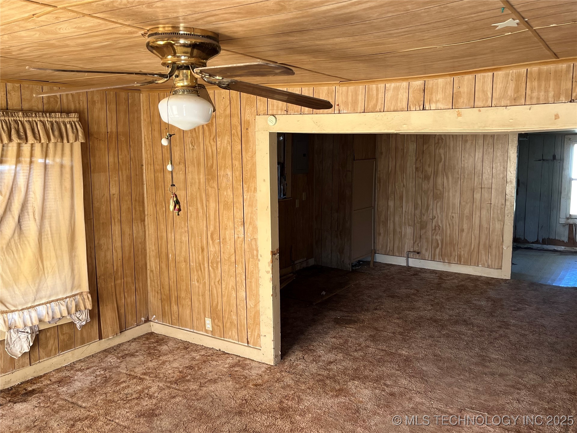 612 W 5th Ada OK 74820