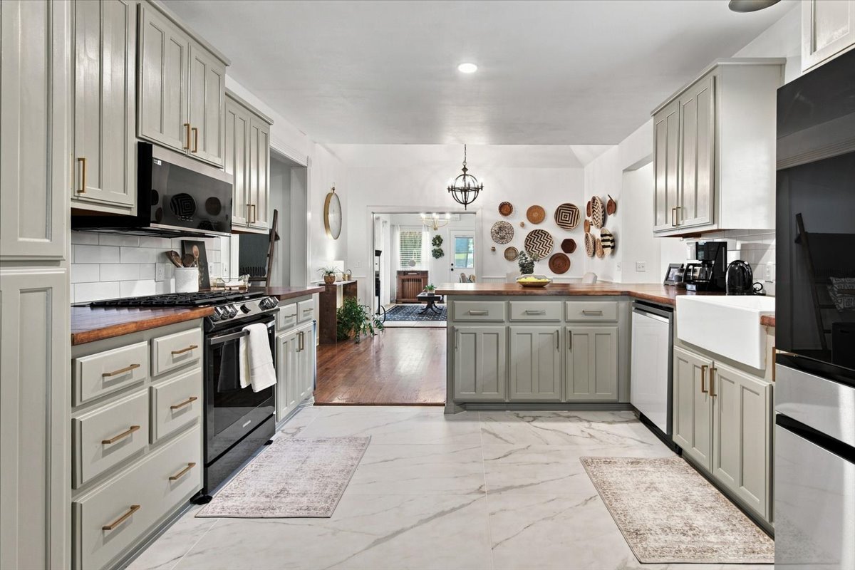 21801 E 101st Street S Broken Arrow OK 74014