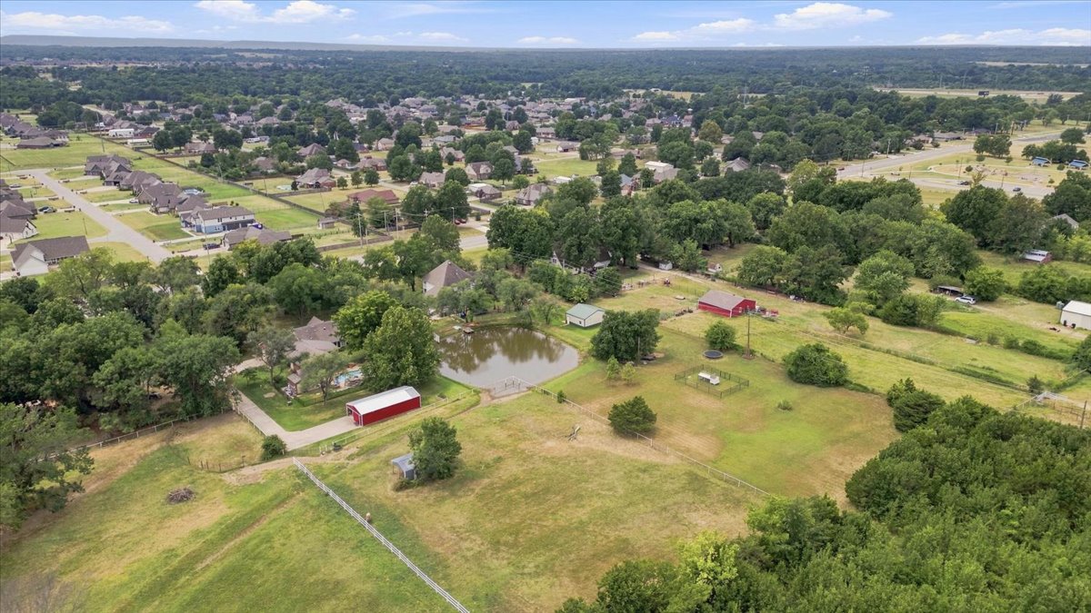 21801 E 101st Street S Broken Arrow OK 74014