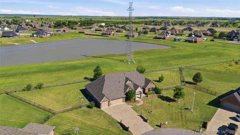 14246 N 61 Avenue Collinsville OK 74021