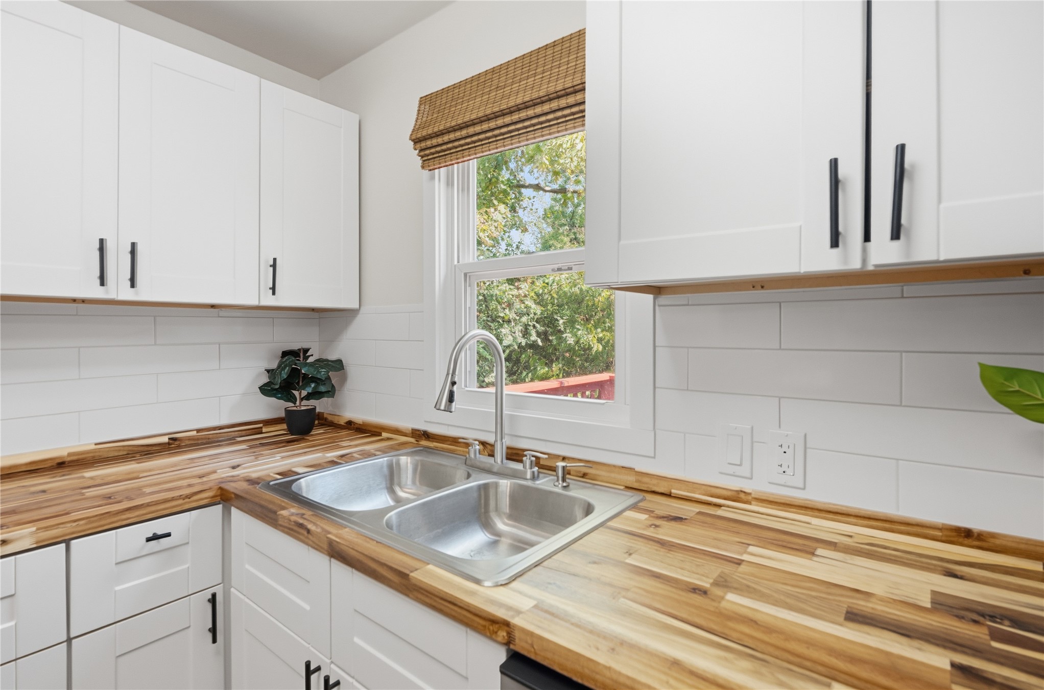 340 N Oak Dewey OK 74029