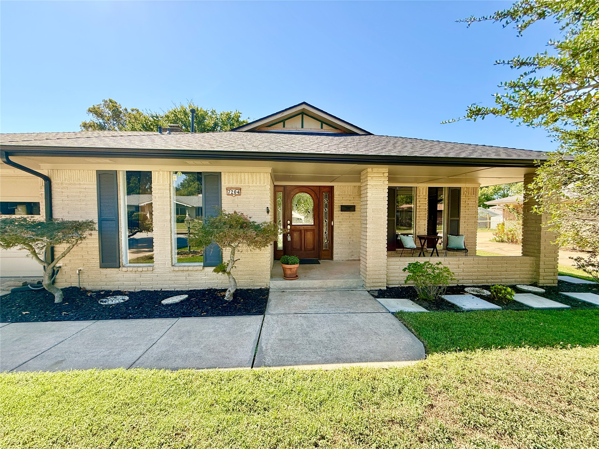 7204 E 55th Place Tulsa OK 74145