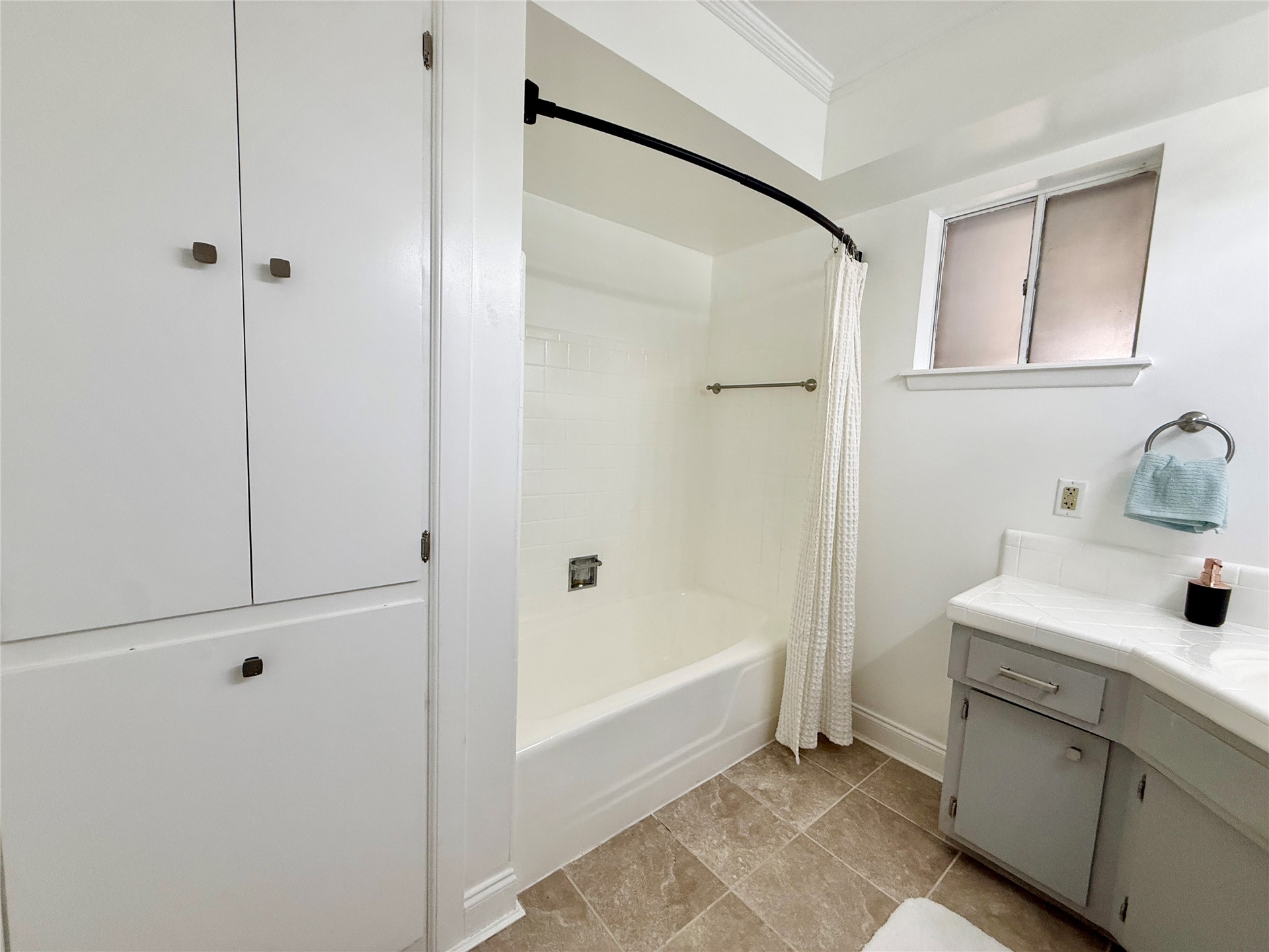 7204 E 55th Place Tulsa OK 74145