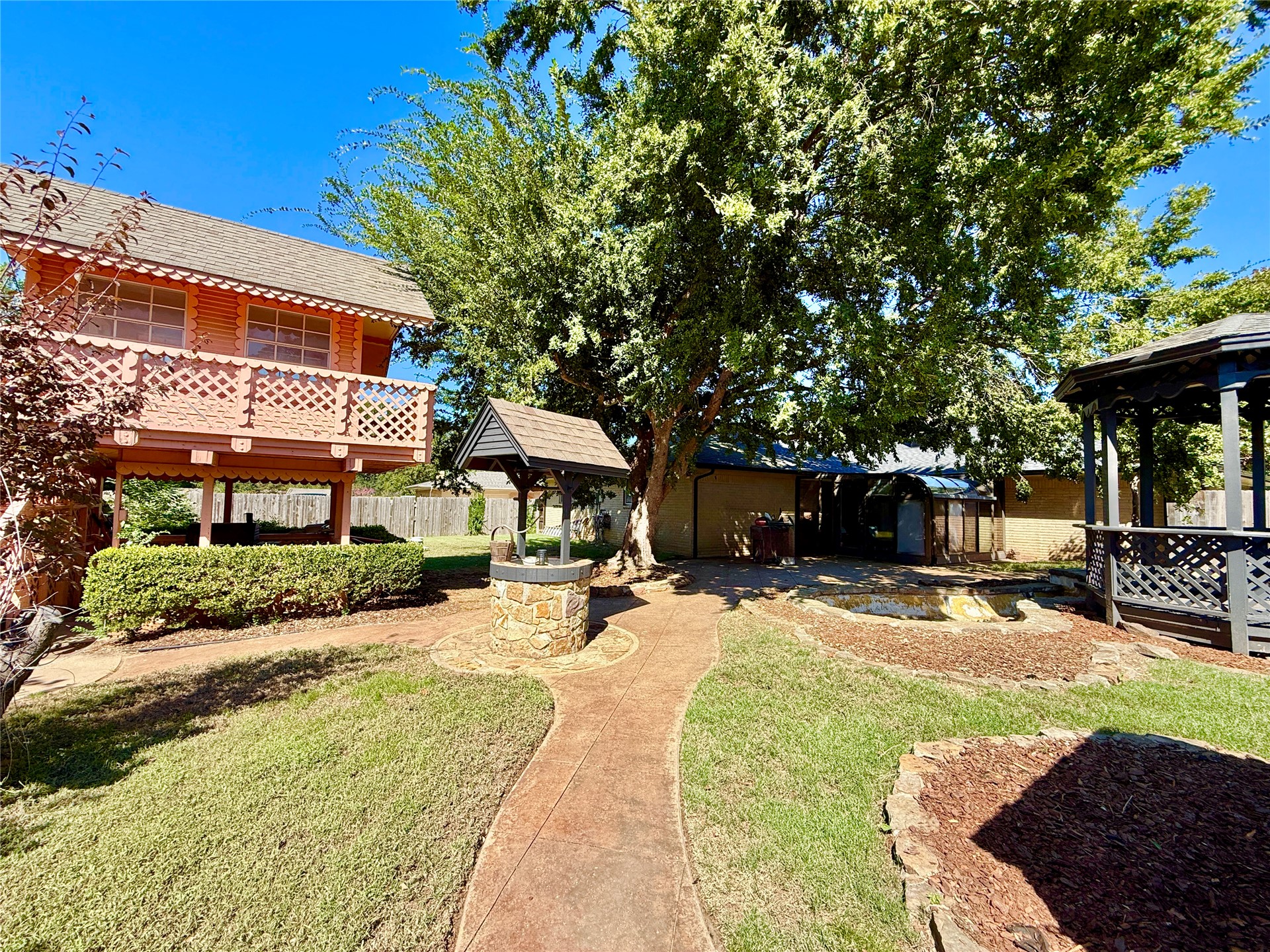 7204 E 55th Place Tulsa OK 74145