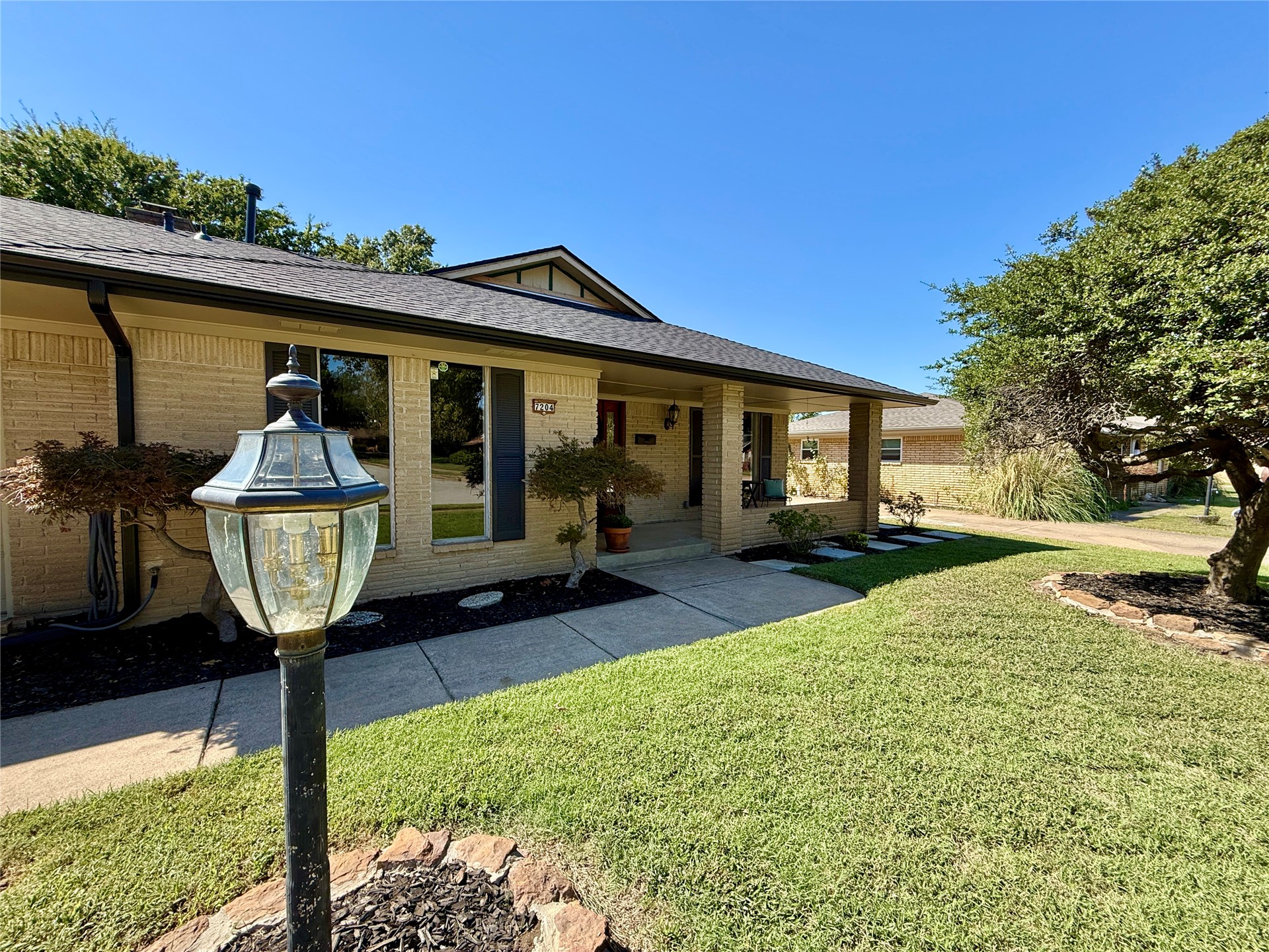 7204 E 55th Place Tulsa OK 74145