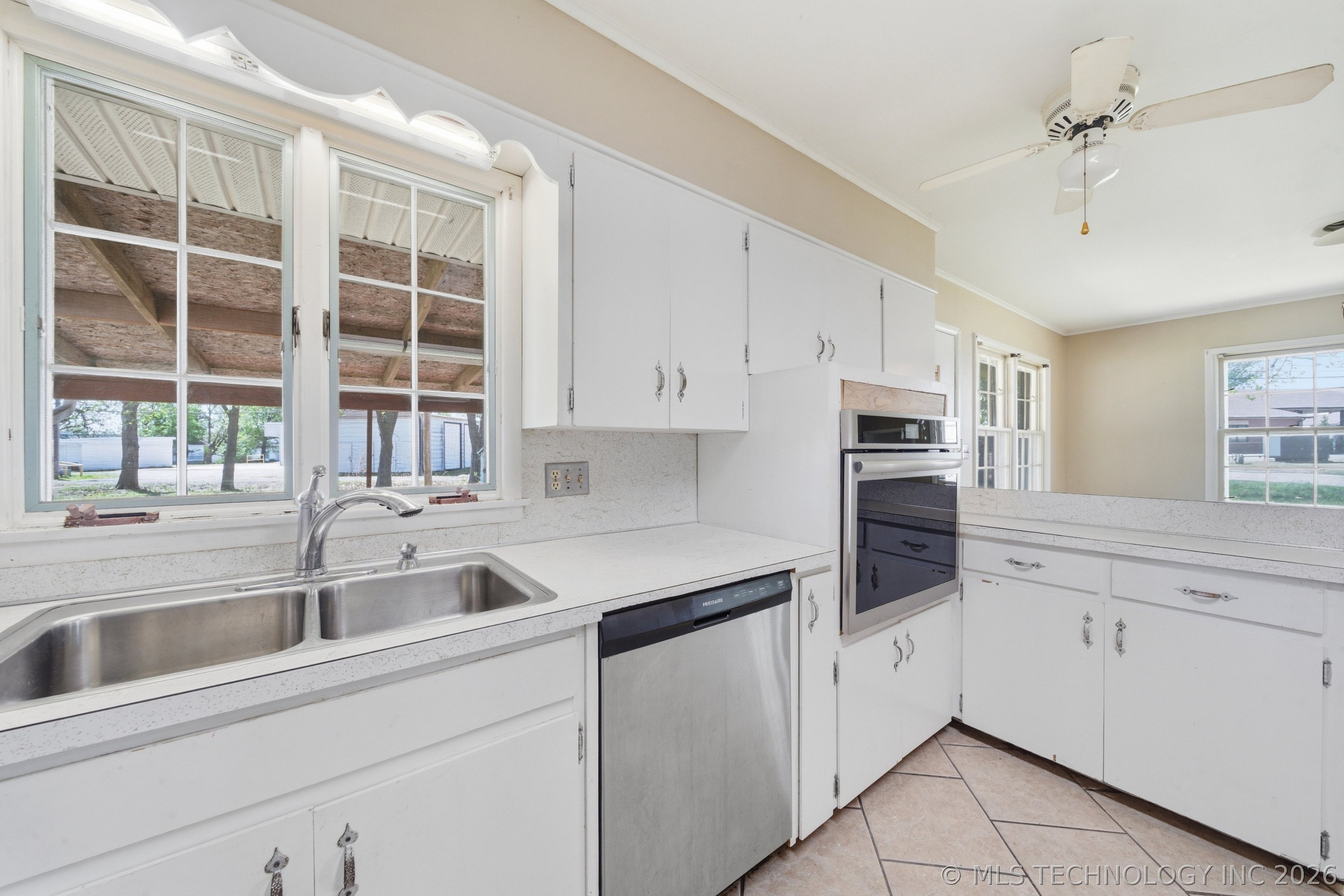 222 SE 3rd Street Pryor OK 74361