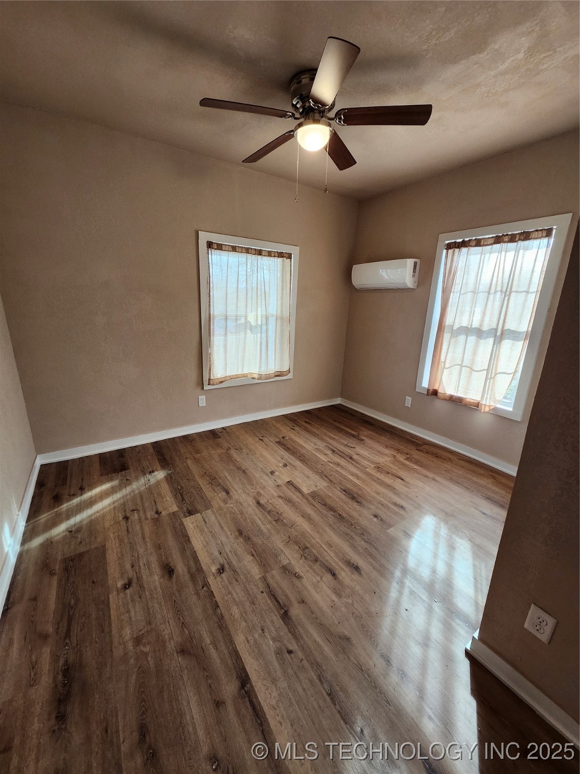 604 N Oak Street Checotah OK 74426