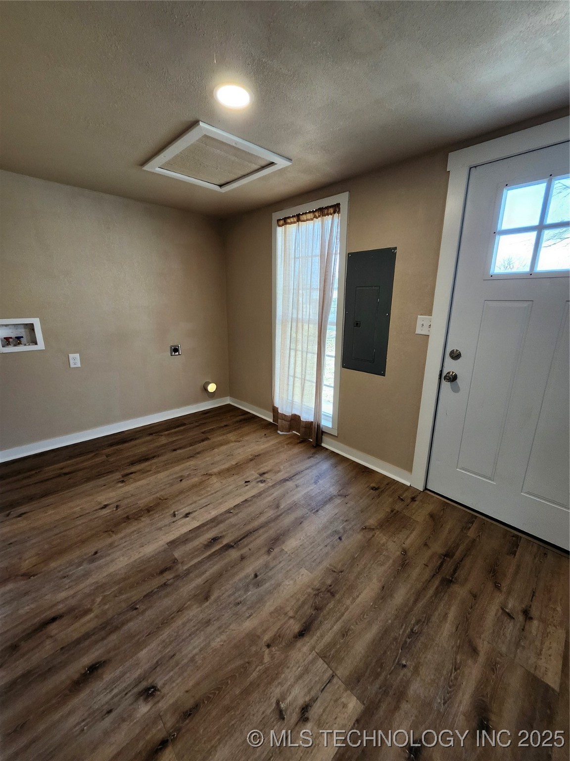 604 N Oak Street Checotah OK 74426