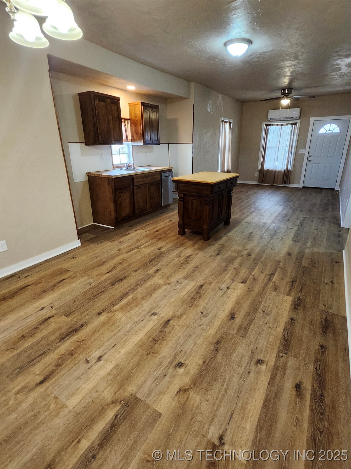 604 N Oak Street Checotah OK 74426