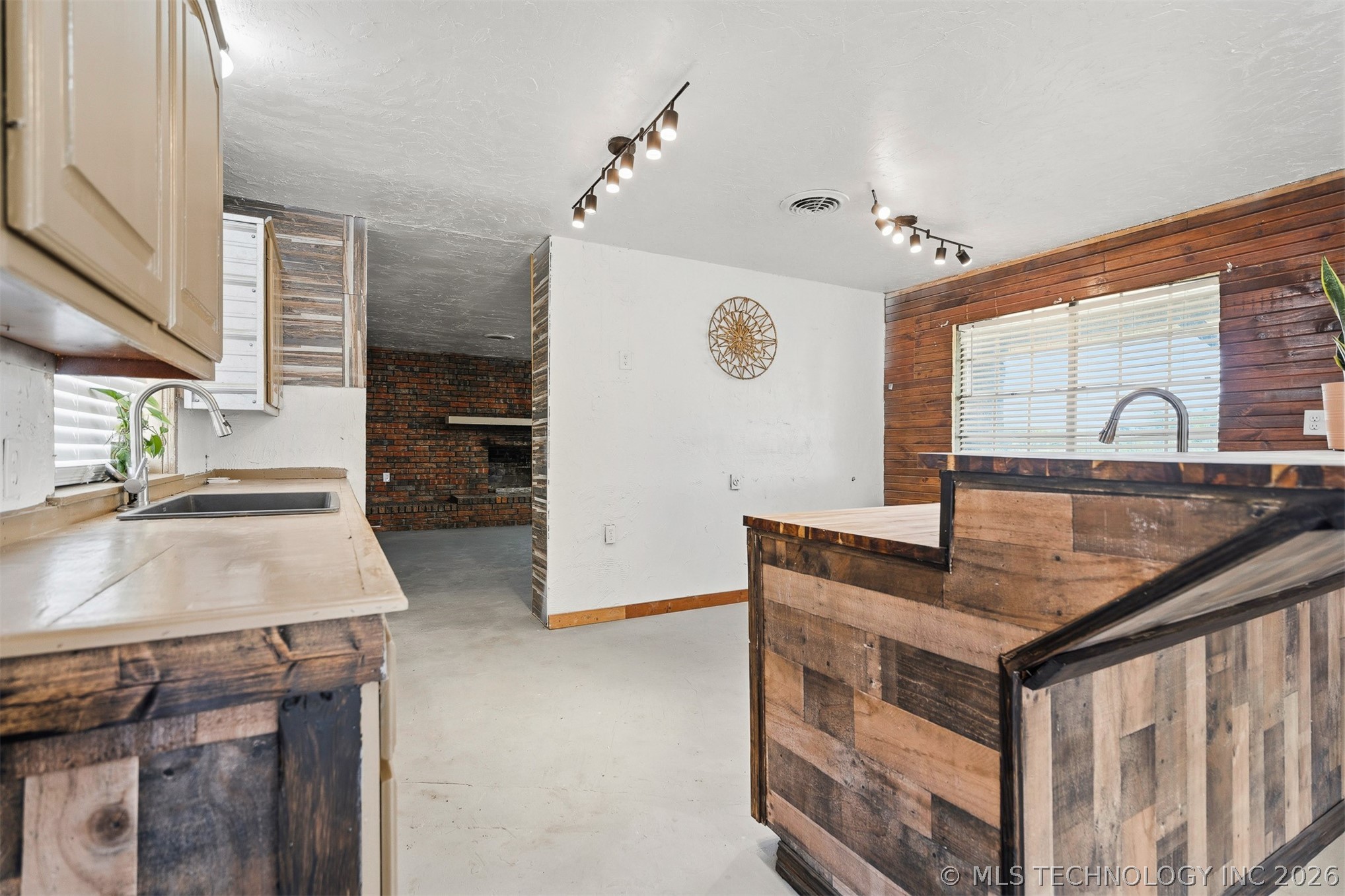 33247 Brushy Mound Lane Marietta OK 73463