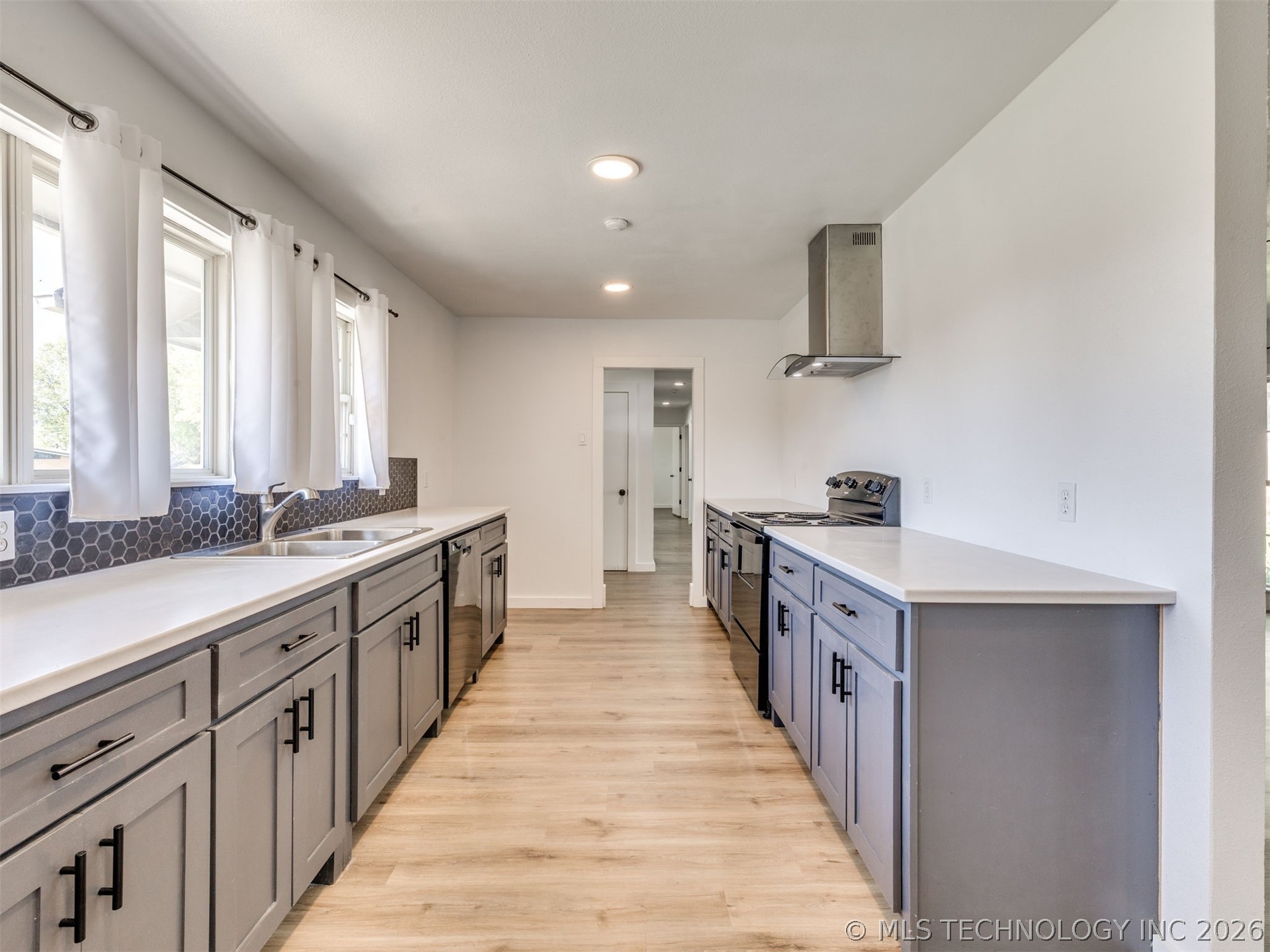 5709 S 66th Eastavenue Tulsa OK 74145