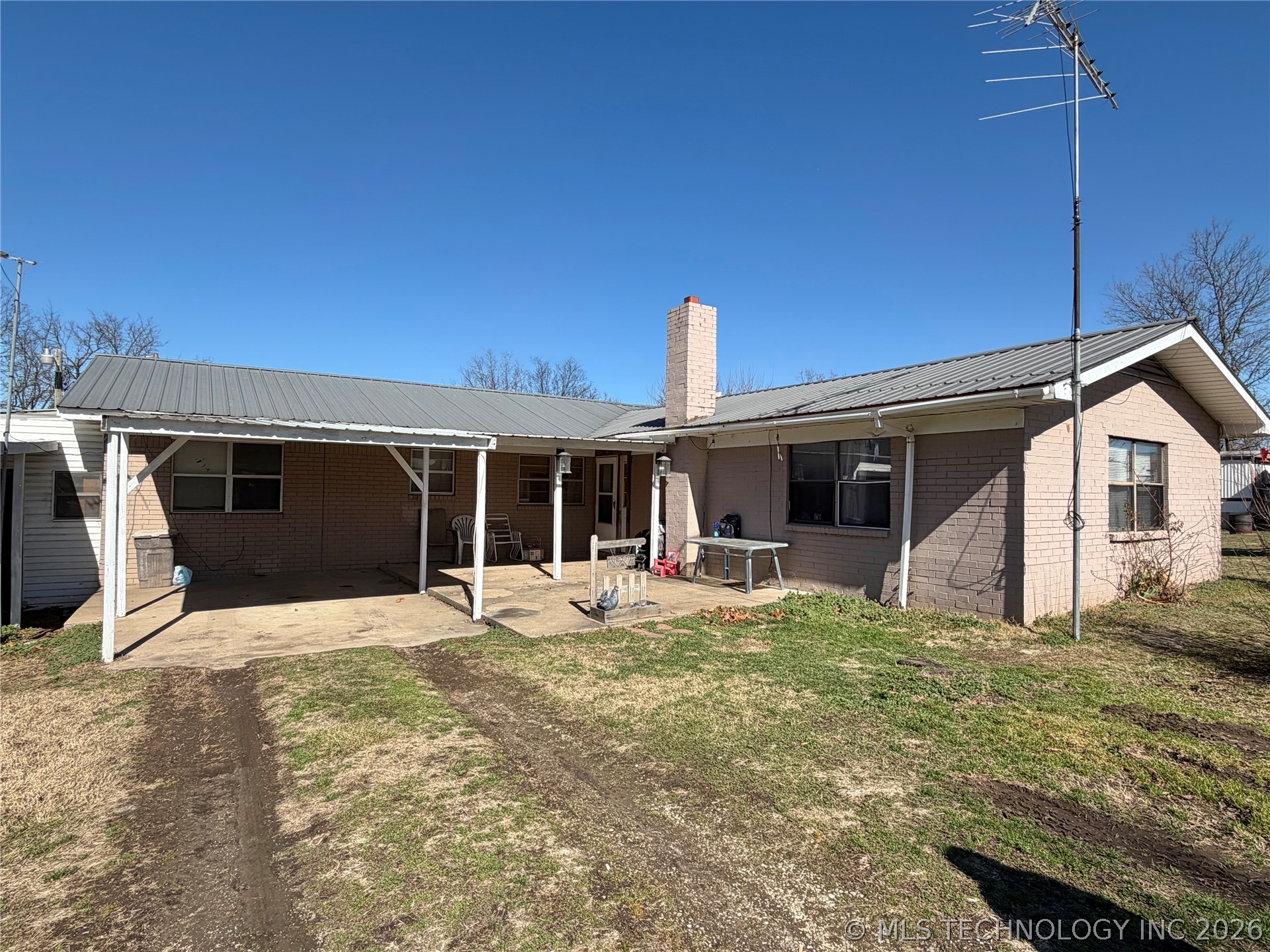 21942 E 510 Road Colcord OK 74338