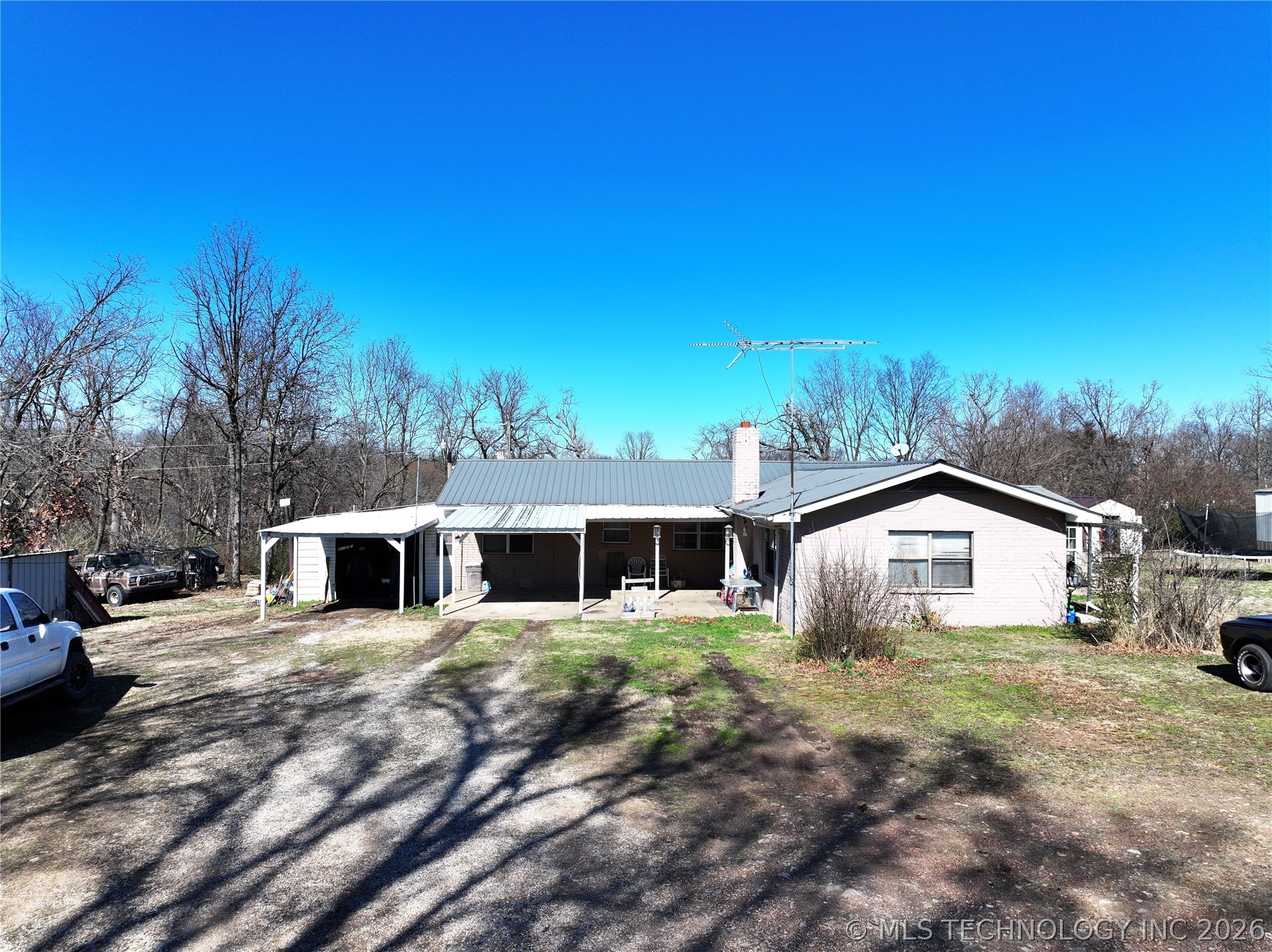 21942 E 510 Road Colcord OK 74338
