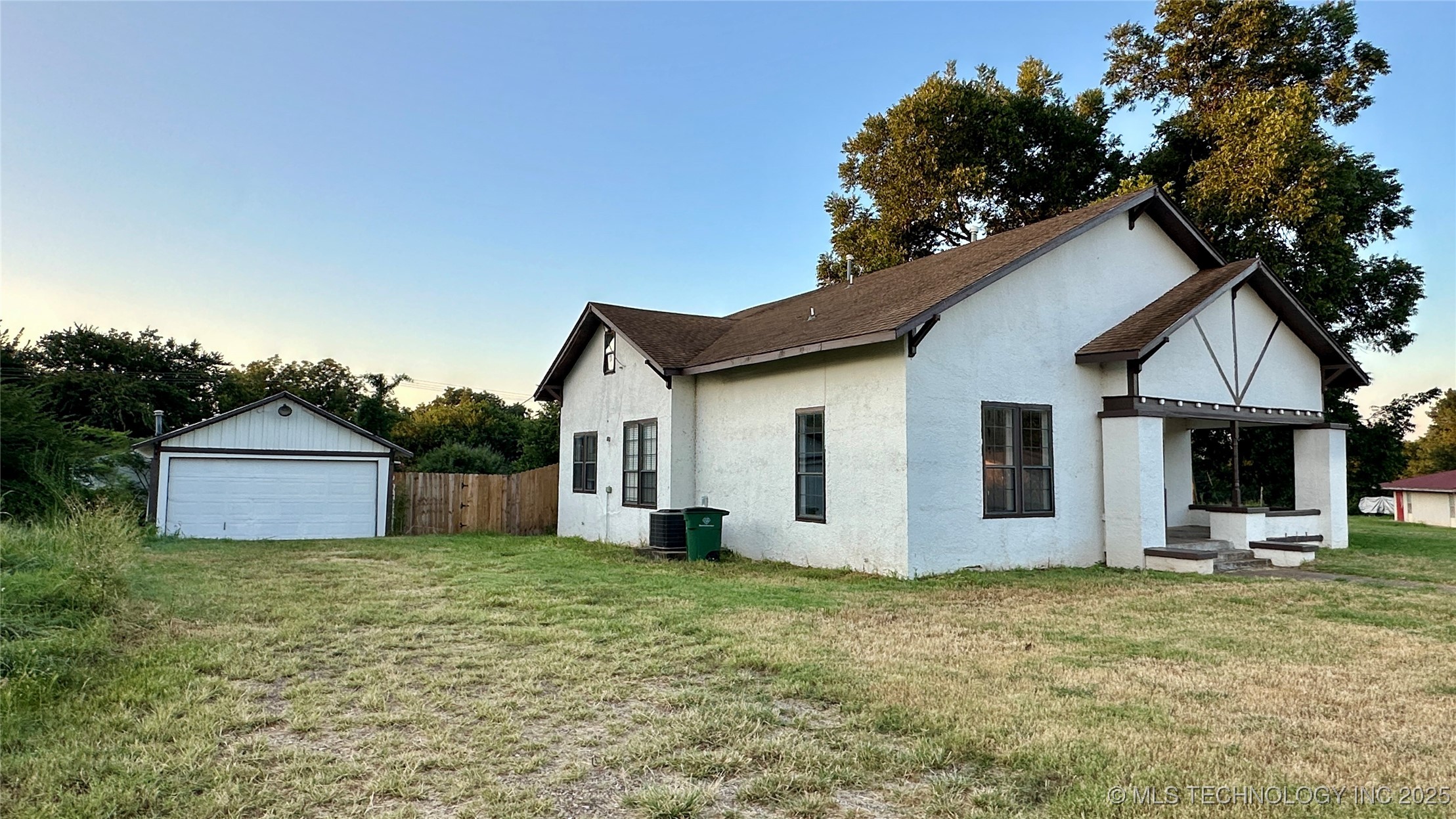 1201 Lincoln Ryan OK 73565