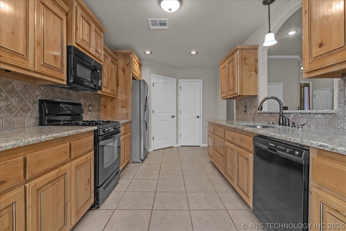 1240 W Keeling Avenue Sapulpa OK 74066