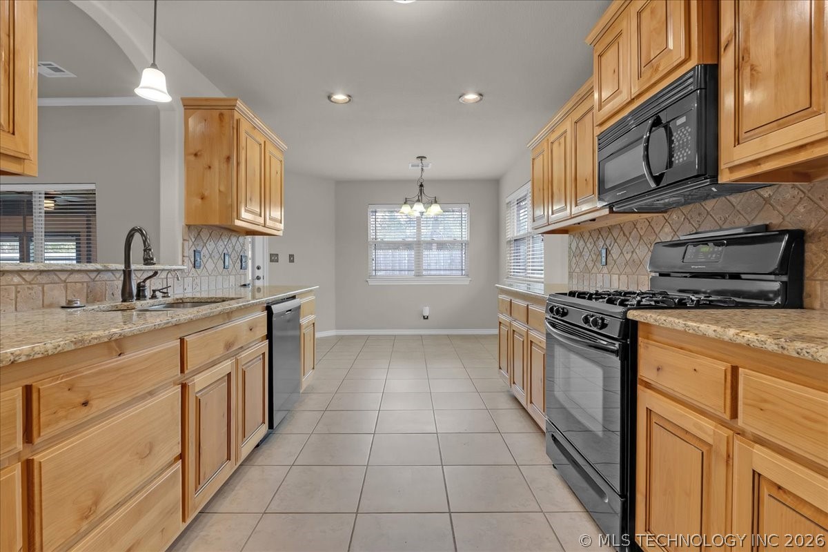 1240 W Keeling Avenue Sapulpa OK 74066
