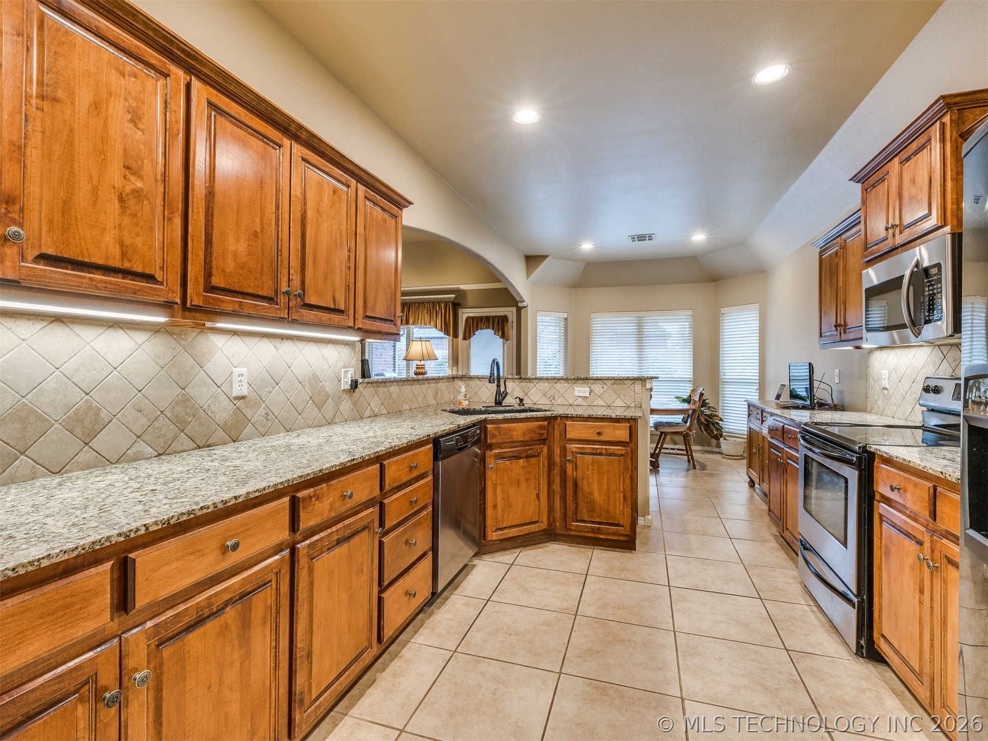 7521 E Galveston Street Broken Arrow OK 74014