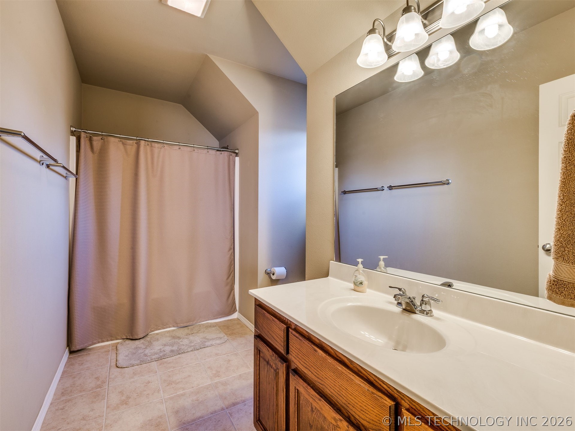 7521 E Galveston Street Broken Arrow OK 74014