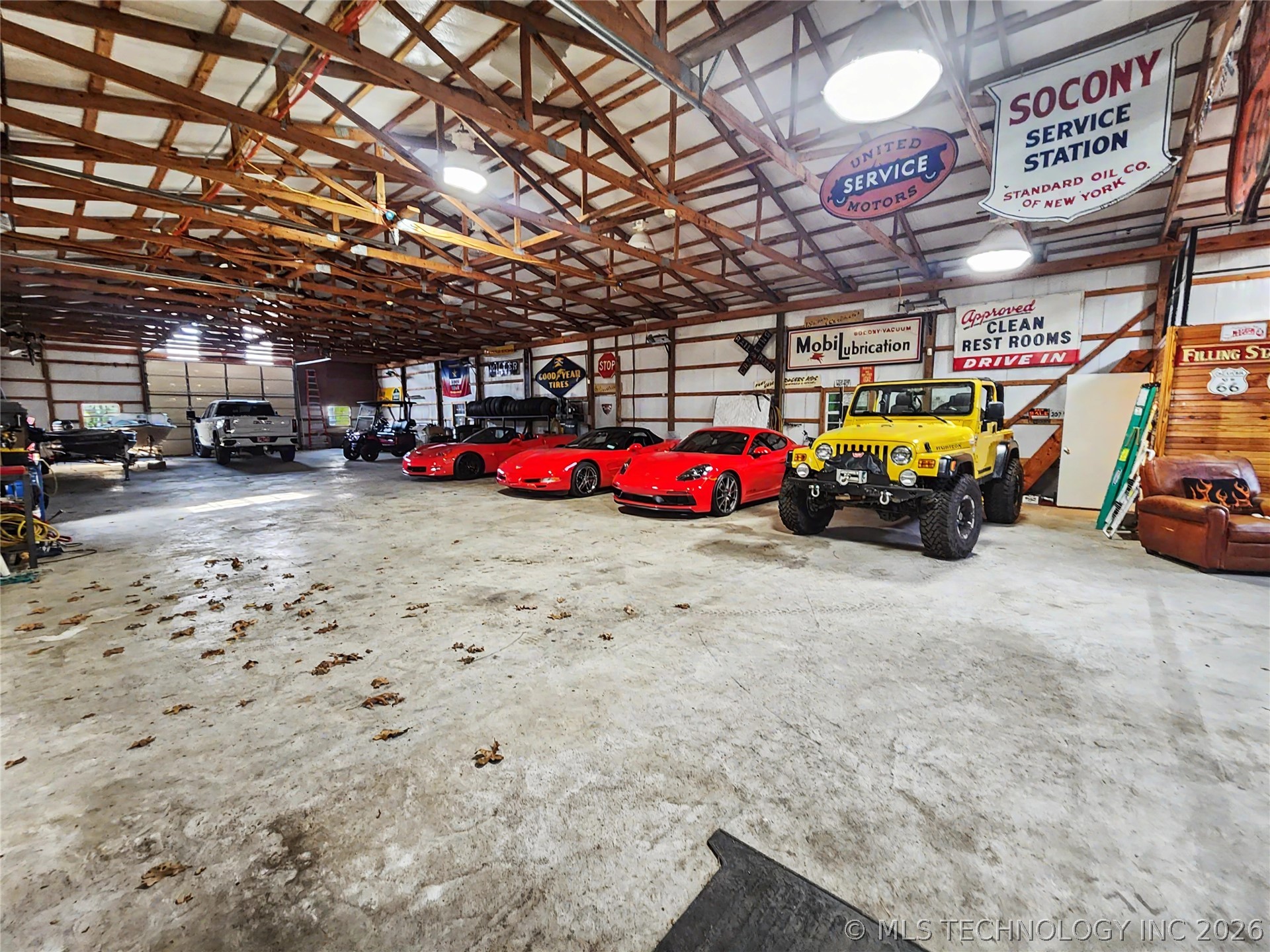 20136 W Chicken Creek Road Cookson OK 74427