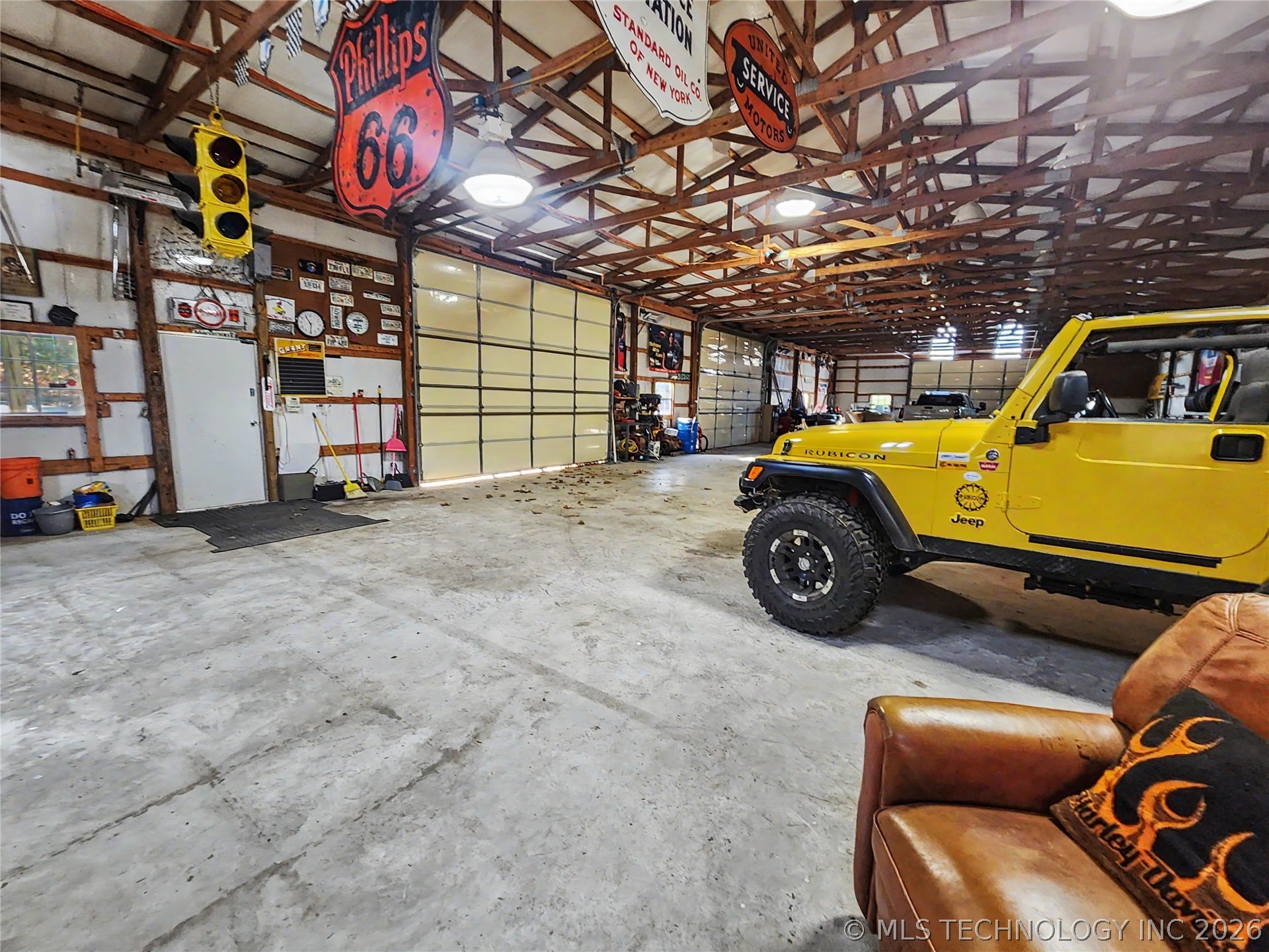 20136 W Chicken Creek Road Cookson OK 74427
