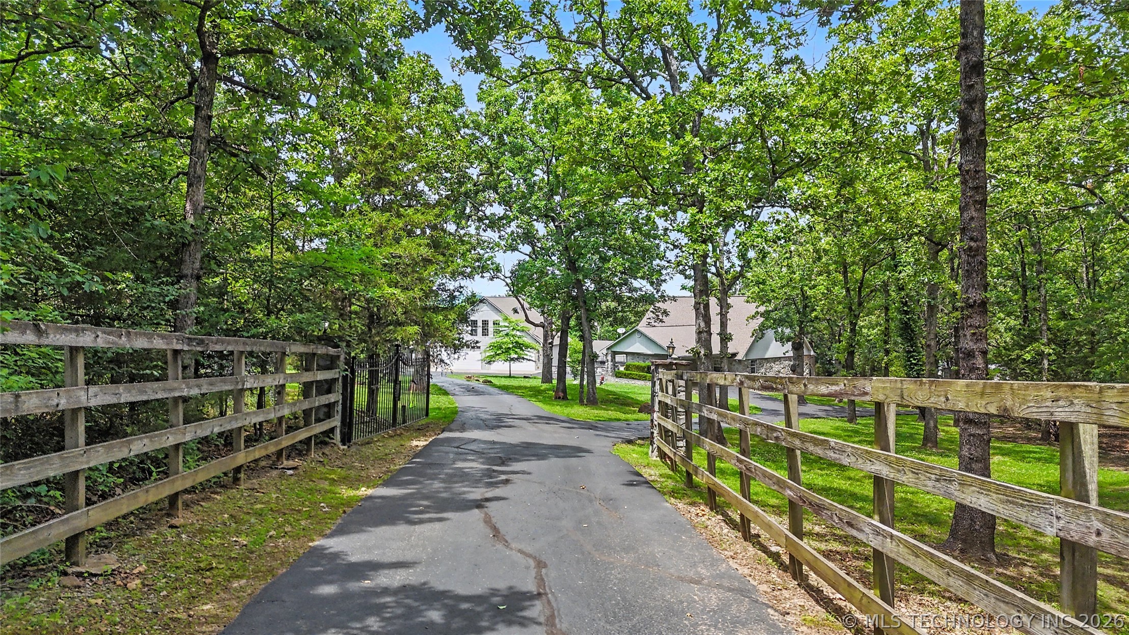 20136 W Chicken Creek Road Cookson OK 74427