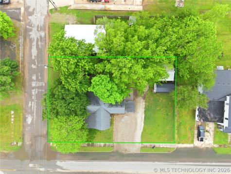 1116 W Elm Westville OK 74965