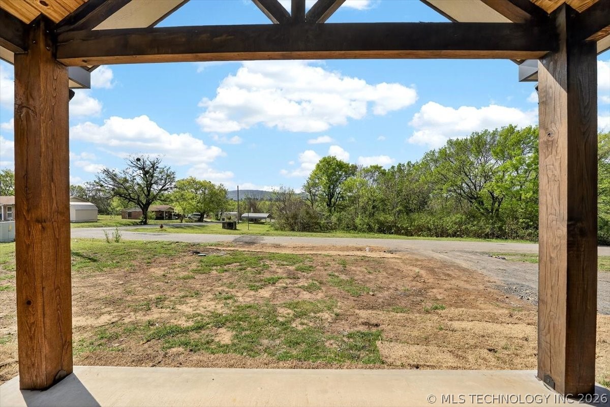 301 W Swanson Road Mccurtain OK 74944