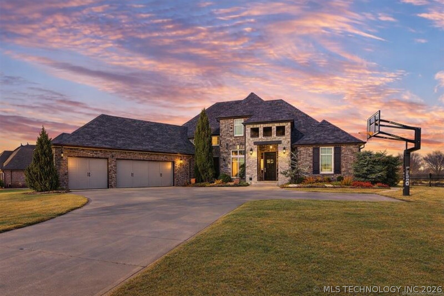 19063 E Twin Creeks Drive Owasso OK 74055