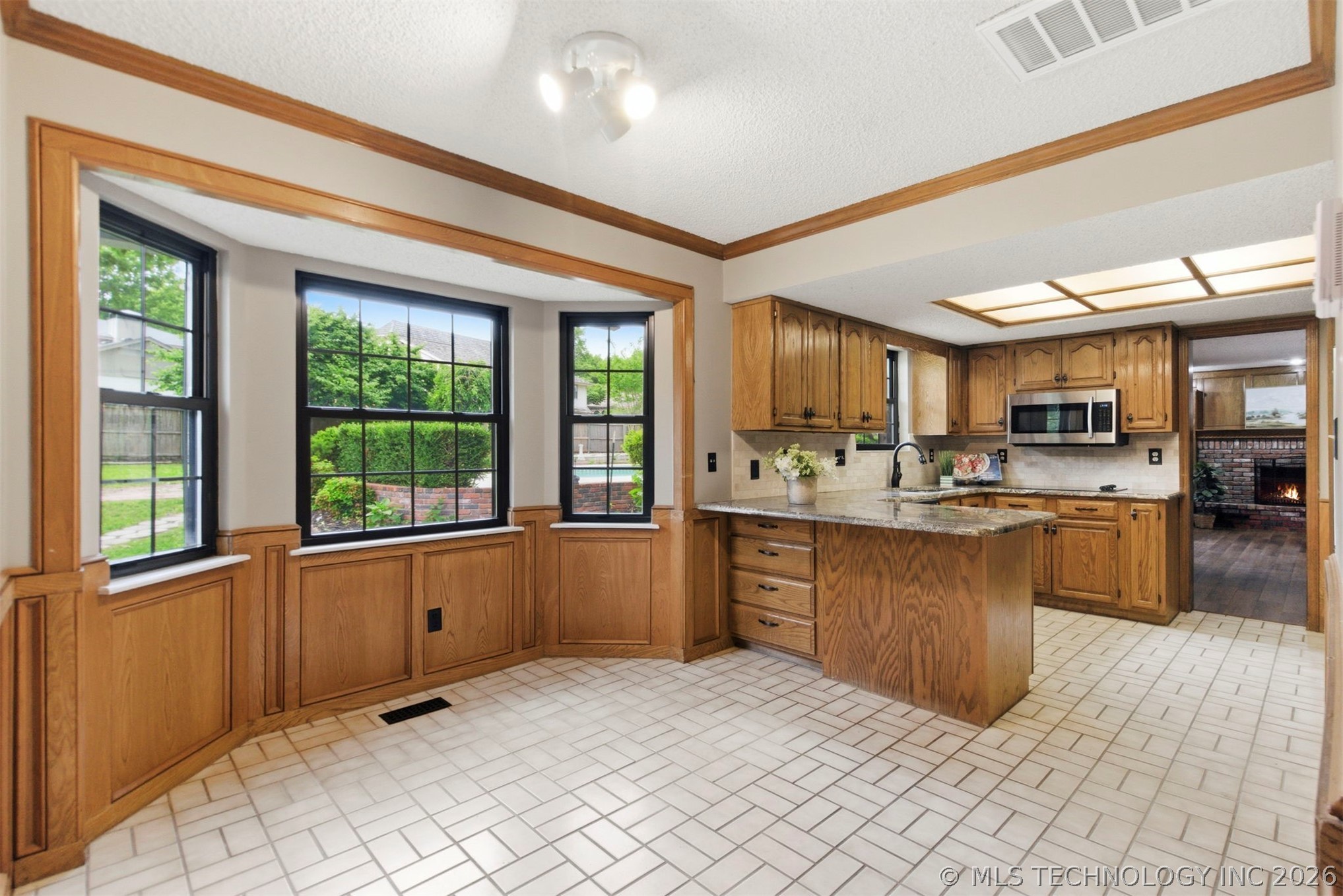 6204 E 77th Place Tulsa OK 74136