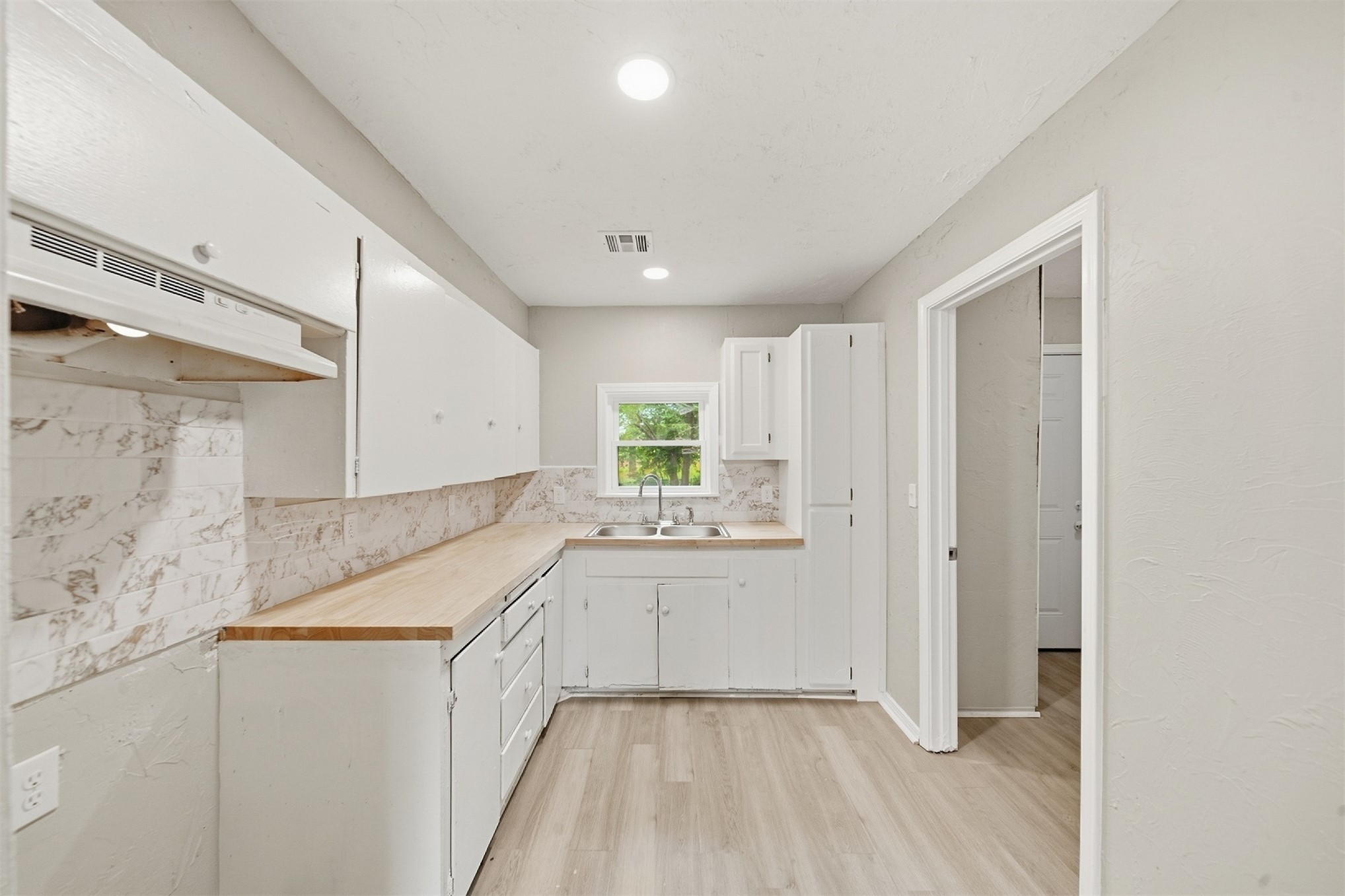 270 E 51st Place N Tulsa OK 74126