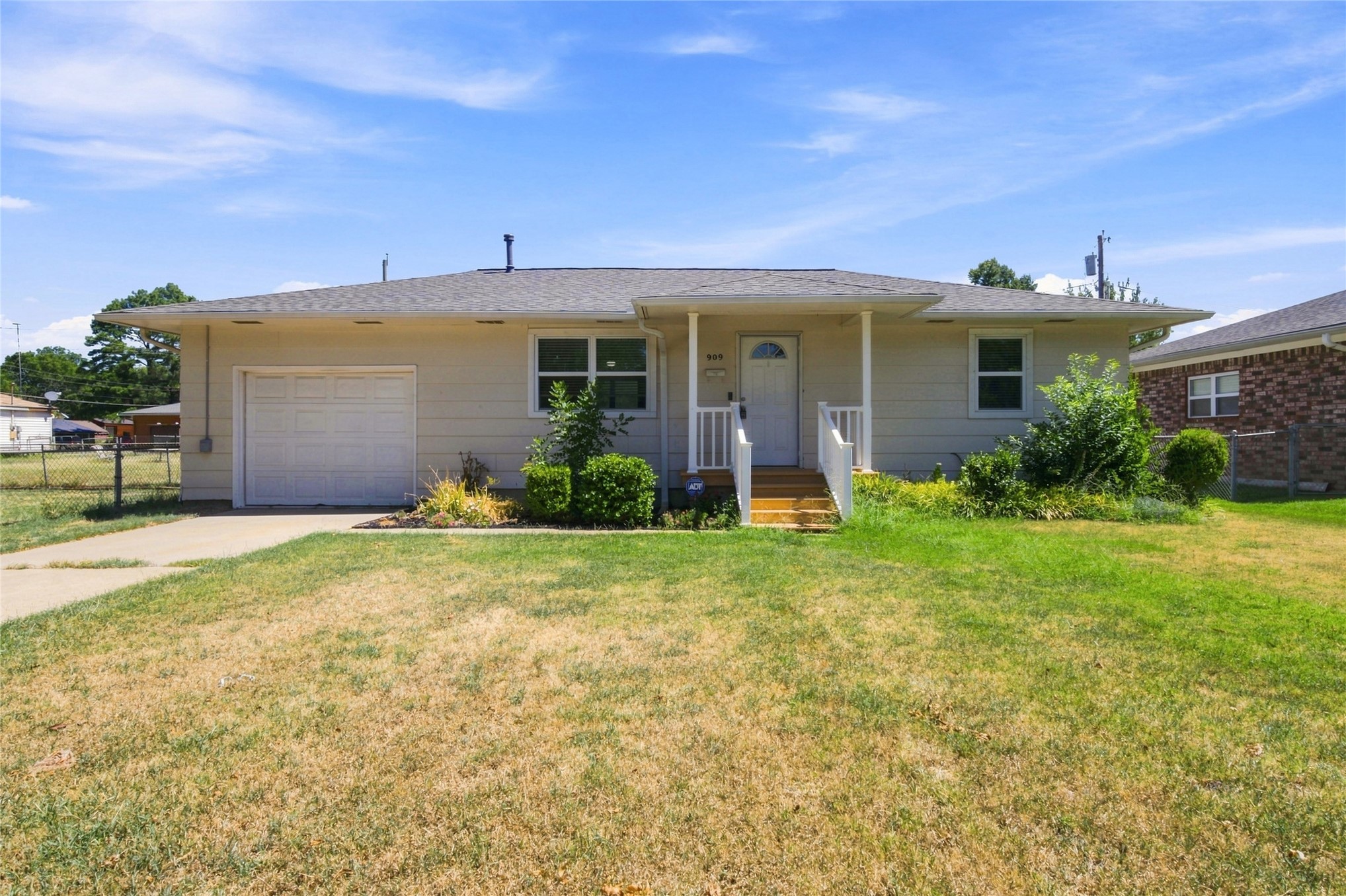 909 S Liberty Avenue Okmulgee OK 74447