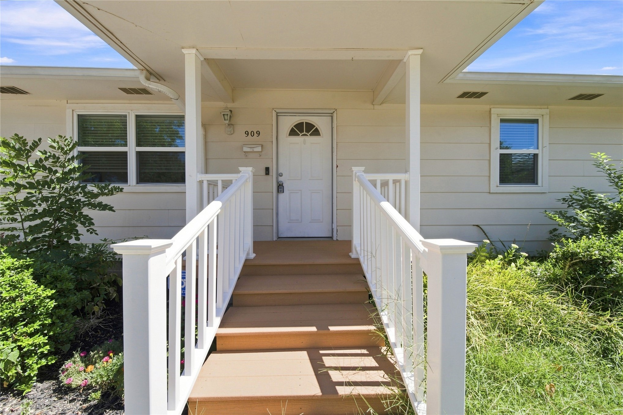 909 S Liberty Avenue Okmulgee OK 74447