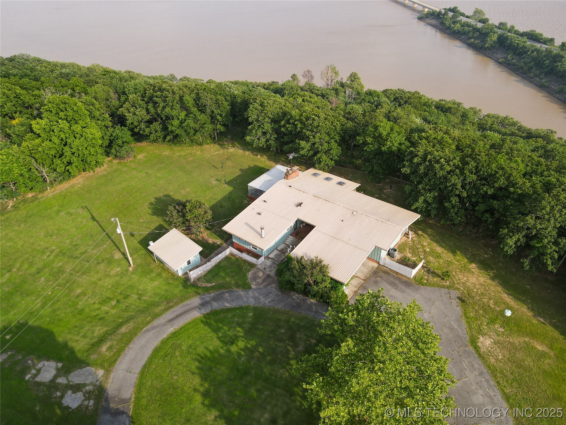 418391 E 1215 Road Eufaula OK 74432