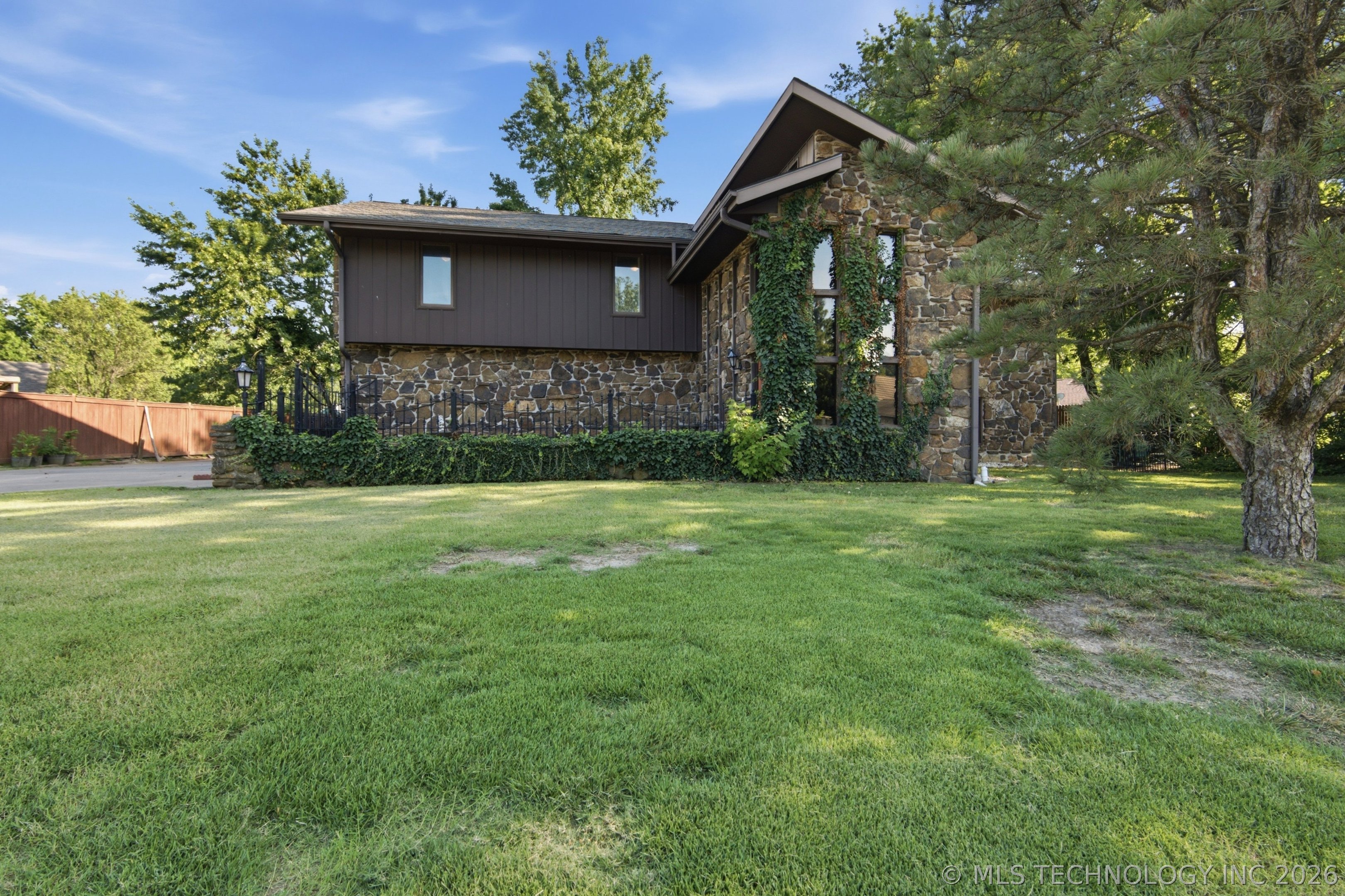 1206 20th Avenue NE Miami OK 74354