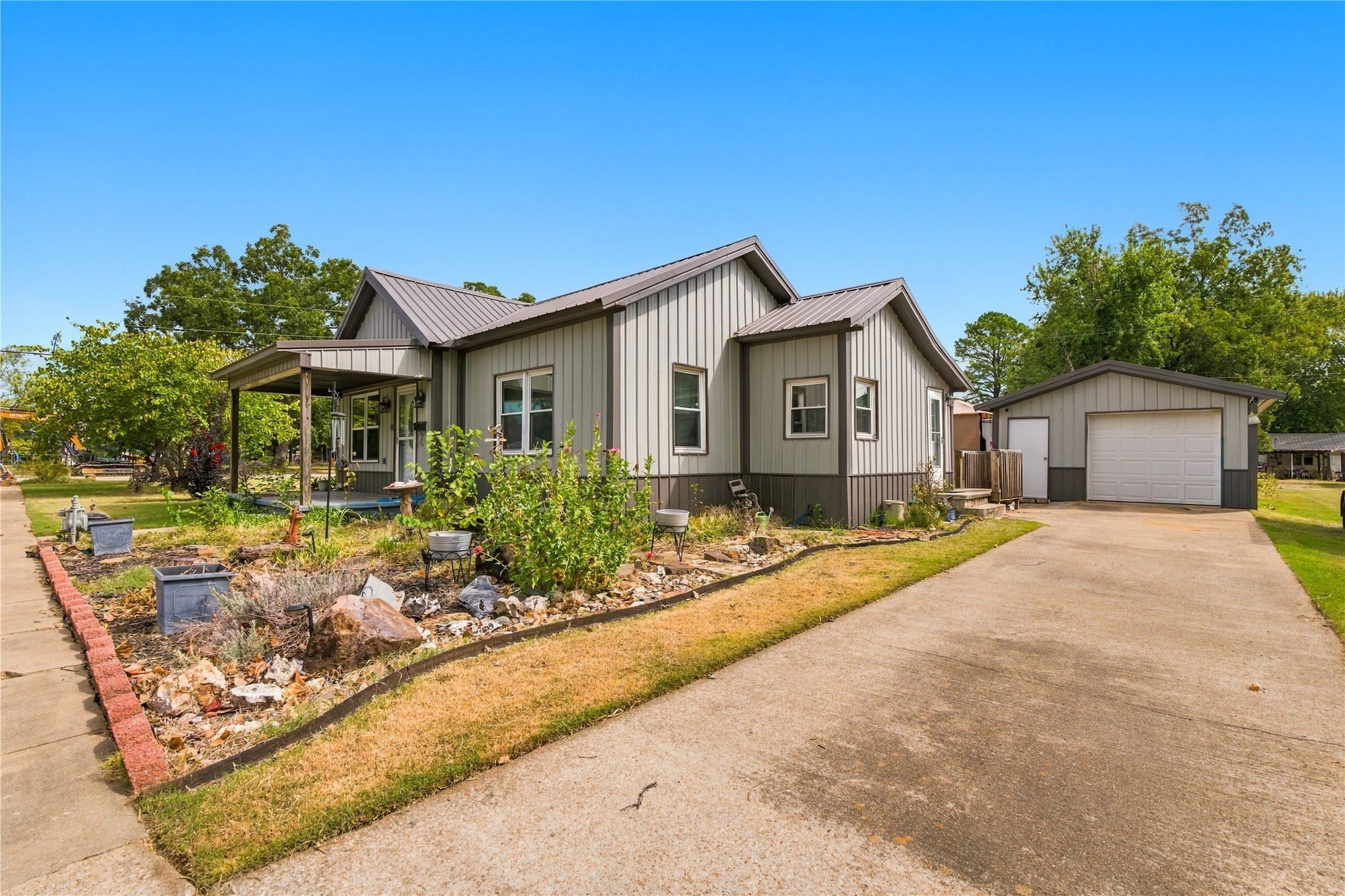 705 S 2nd Street Morris OK 74445