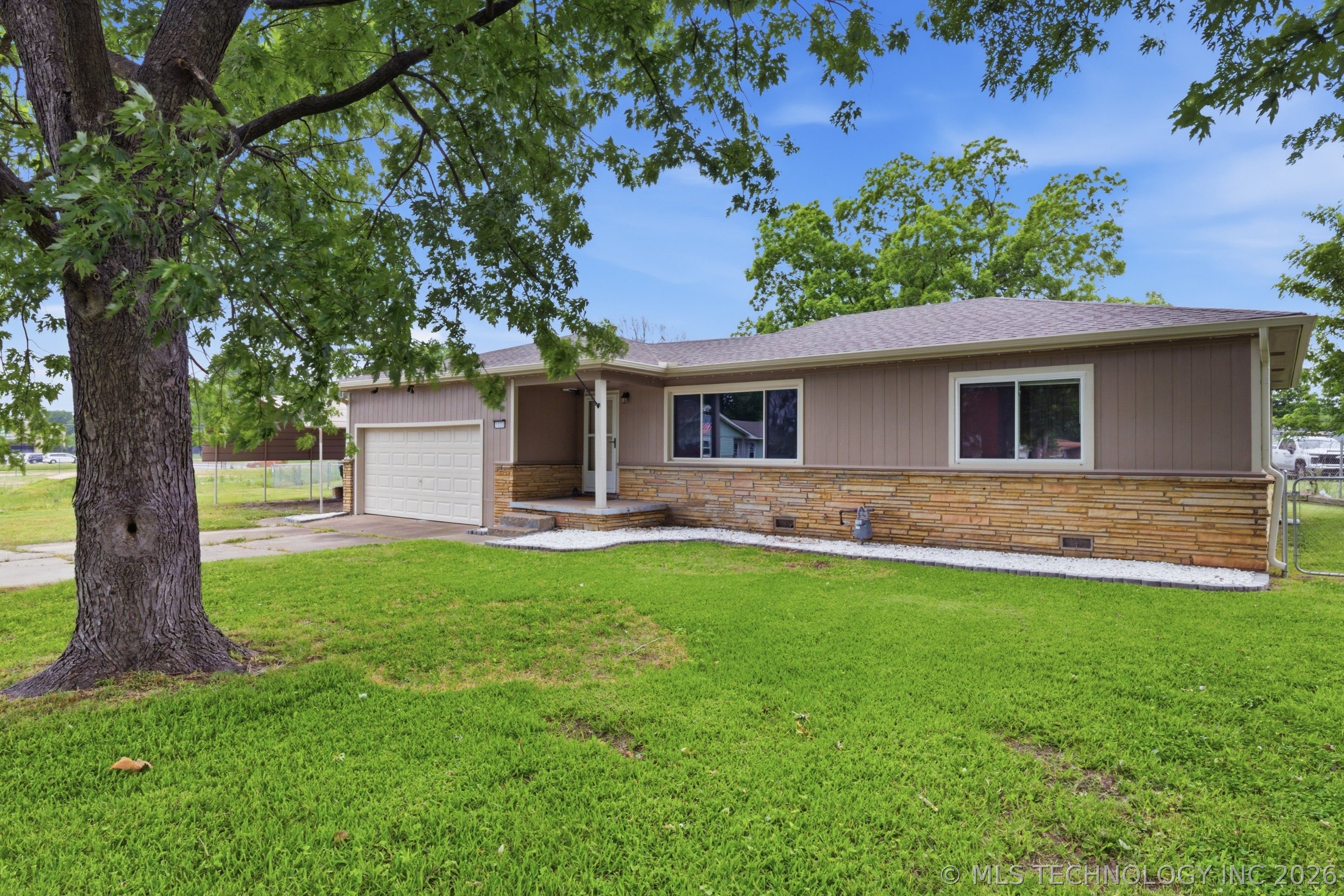 2030 E Angus Drive Broken Arrow OK 74014