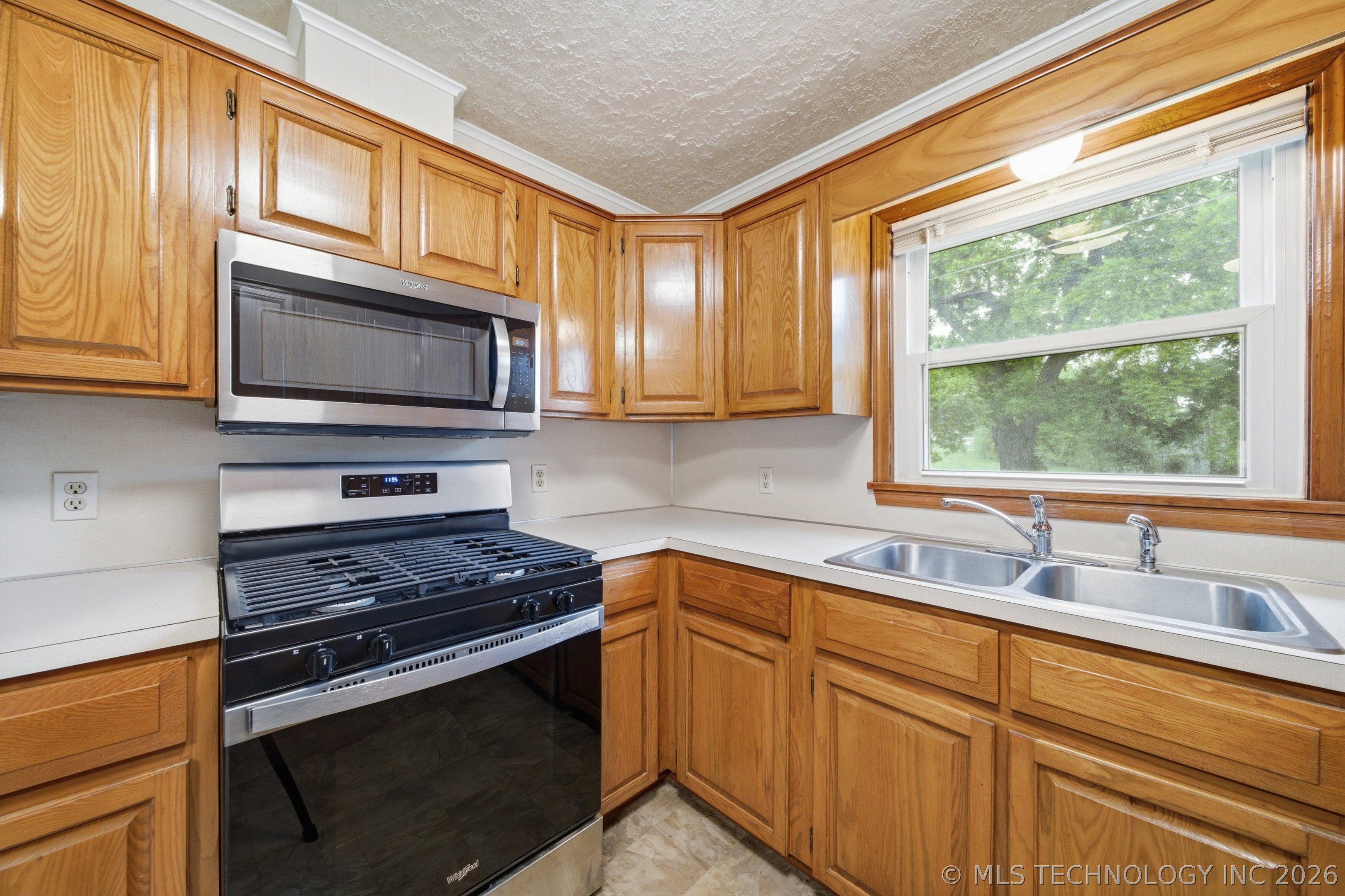 2030 E Angus Drive Broken Arrow OK 74014