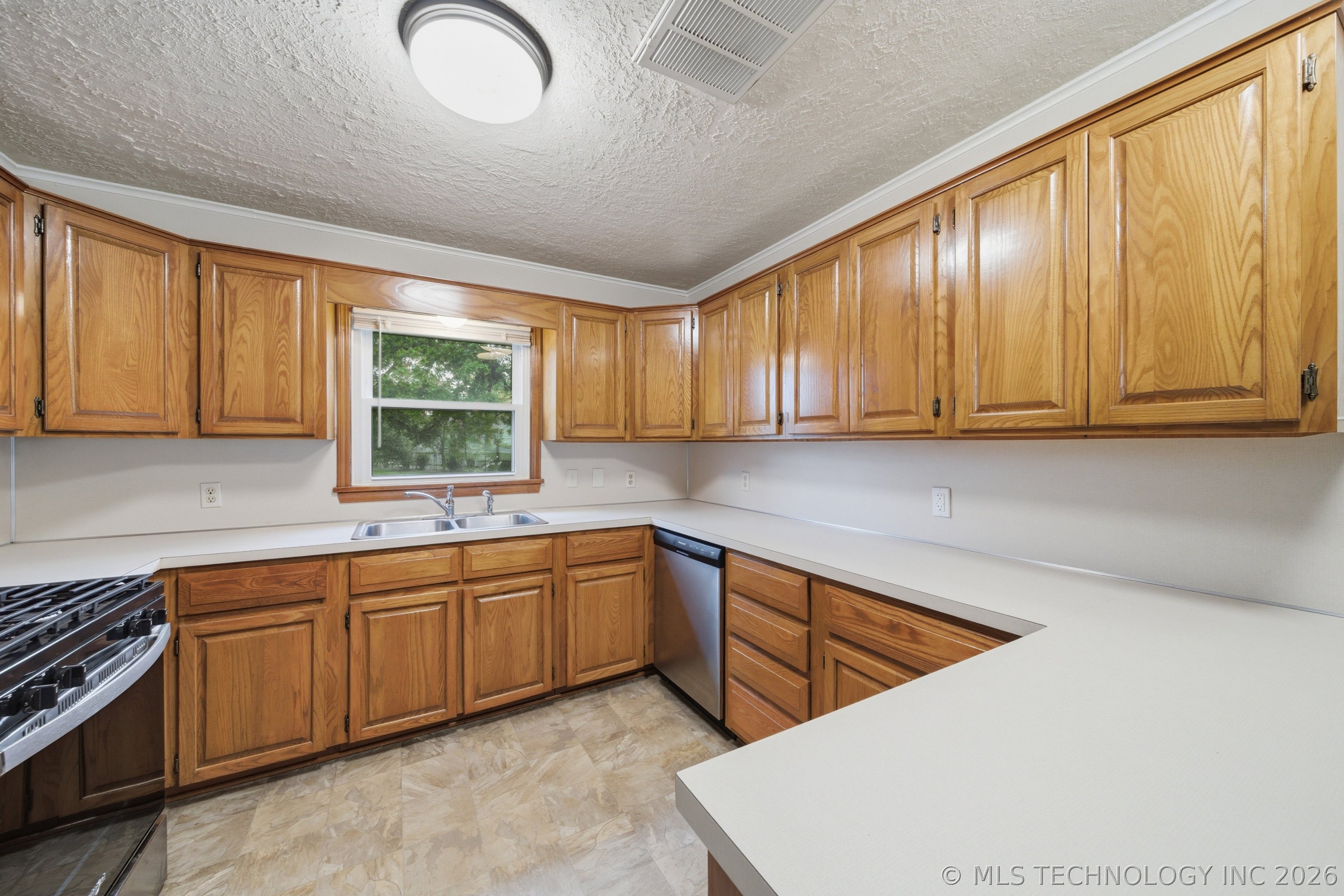 2030 E Angus Drive Broken Arrow OK 74014