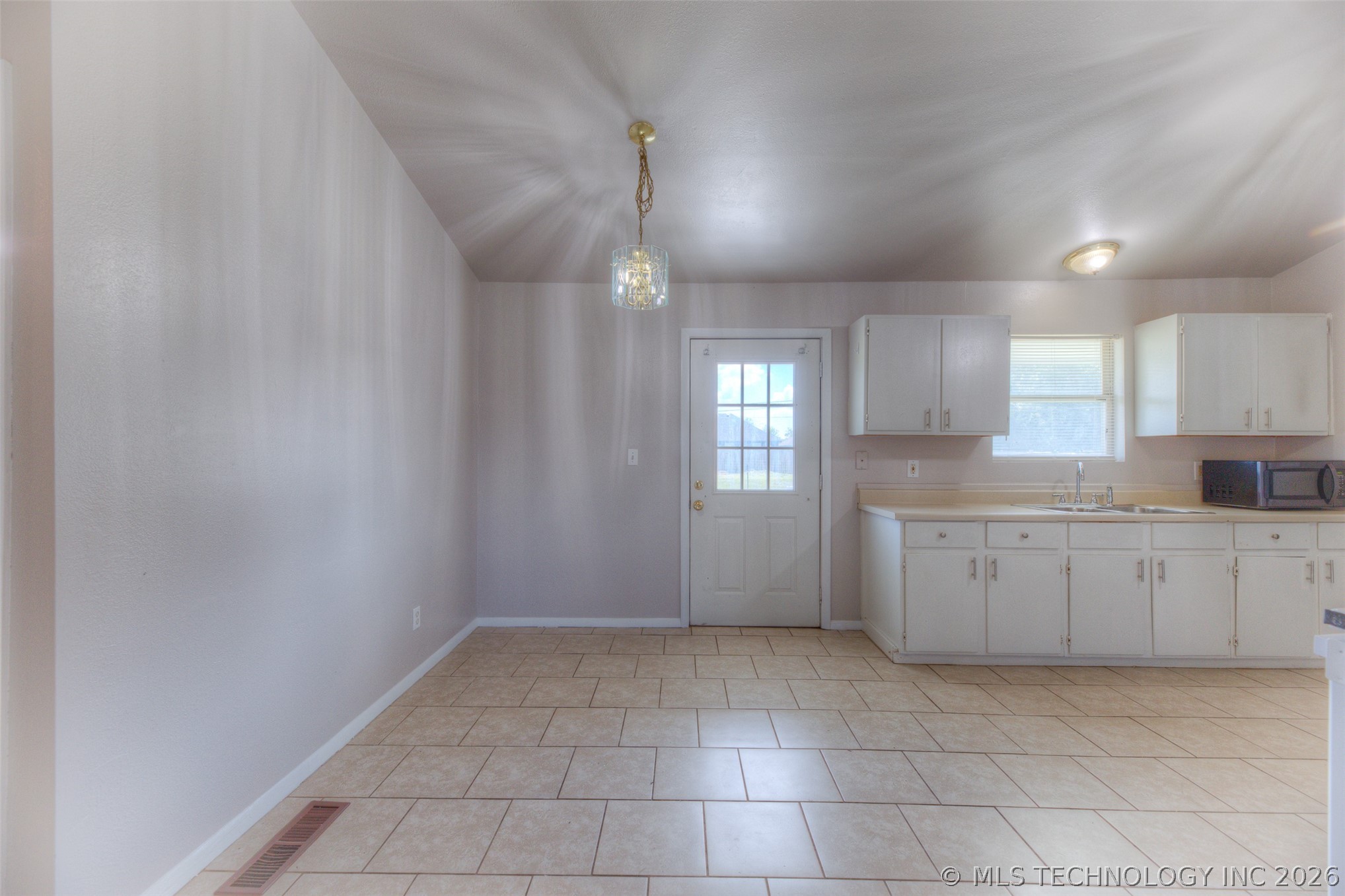 11737 N 194th Eastavenue Collinsville OK 74021