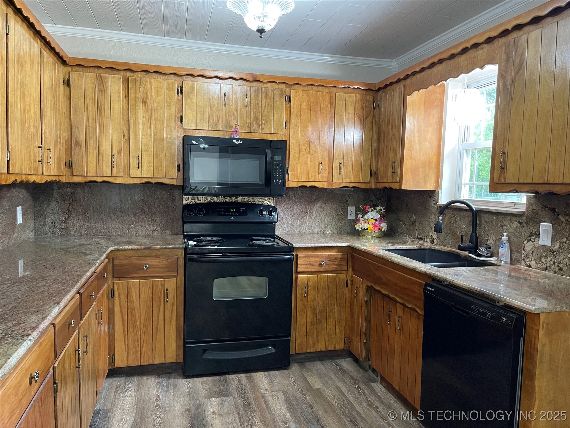 422 N Forest Street Jenks OK 74037
