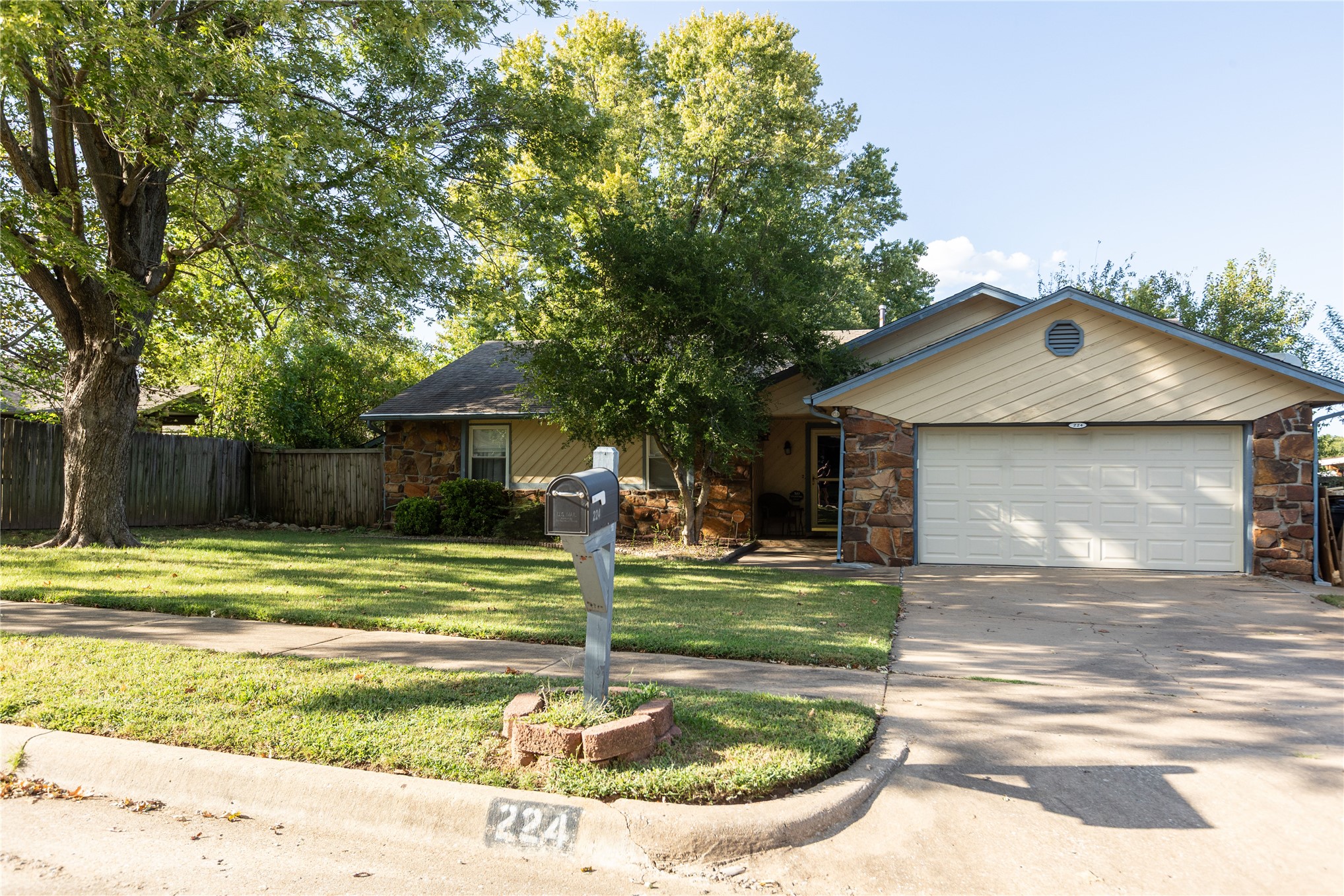 224 W Los Angeles Place Broken Arrow OK 74011