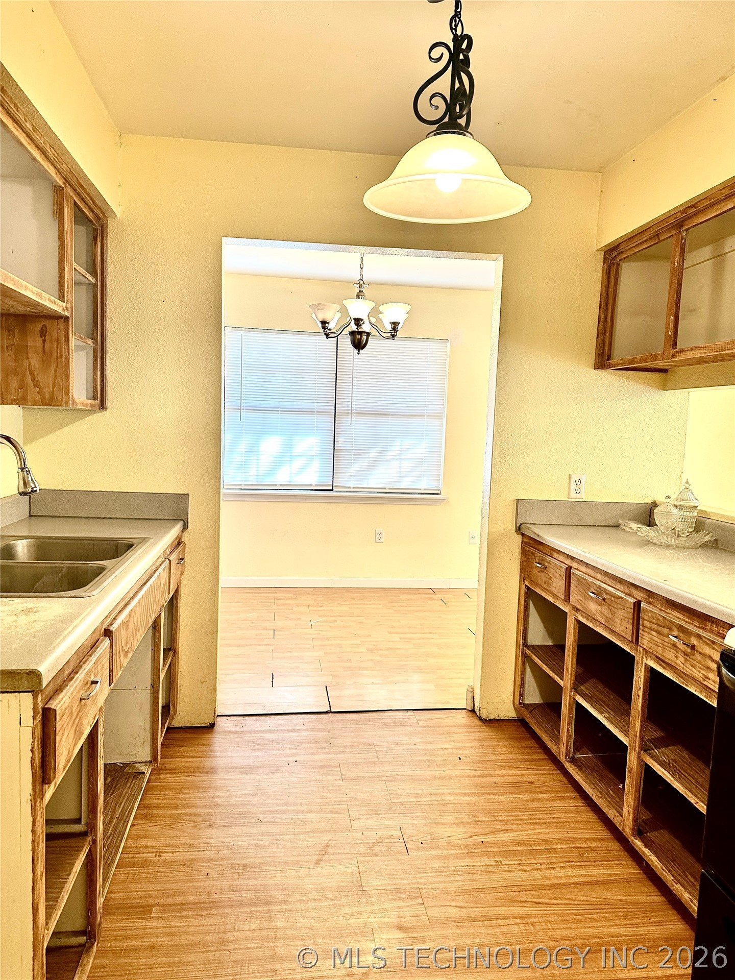 728 N Main Ada OK 74820