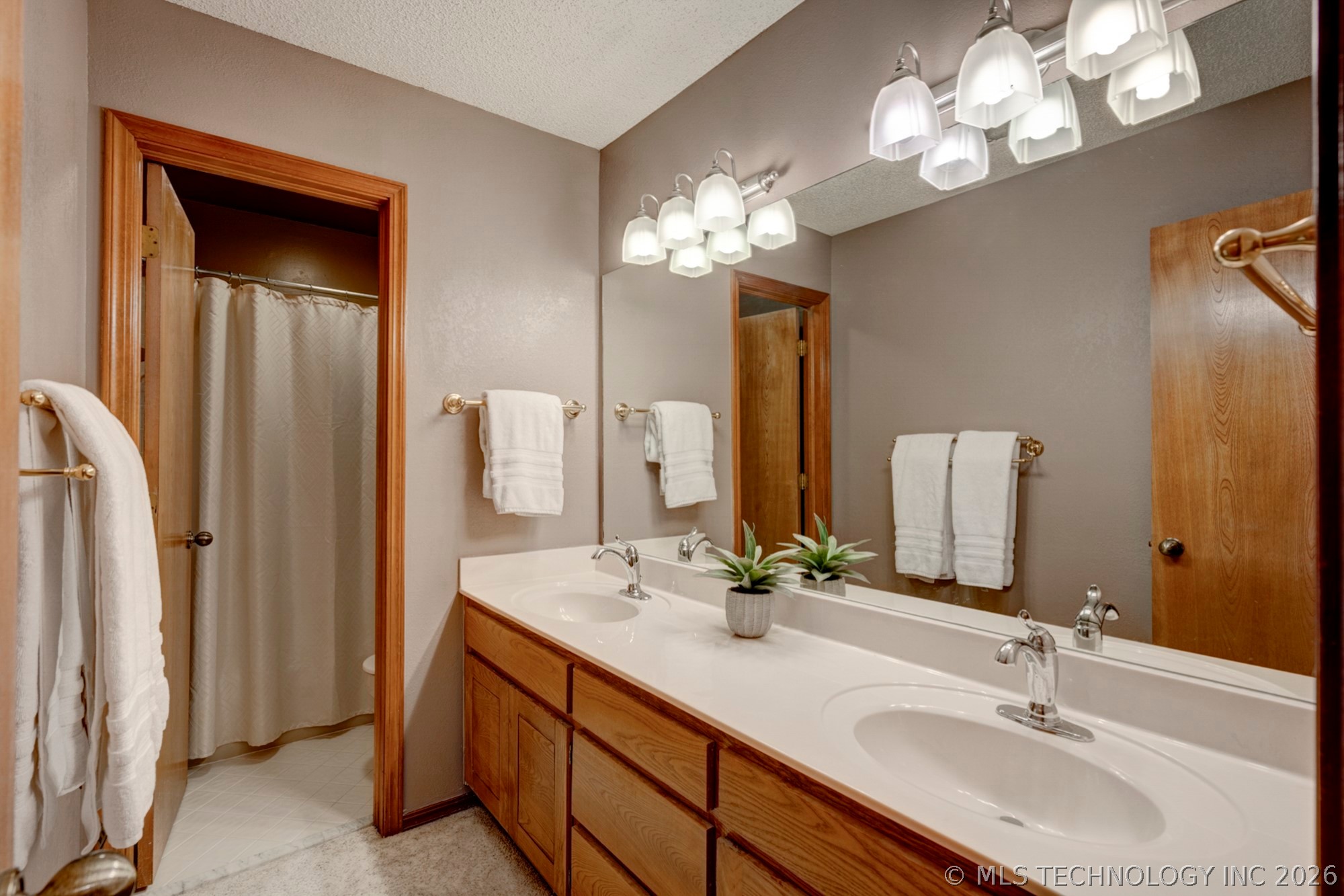 7322 E 62nd Place Tulsa OK 74133