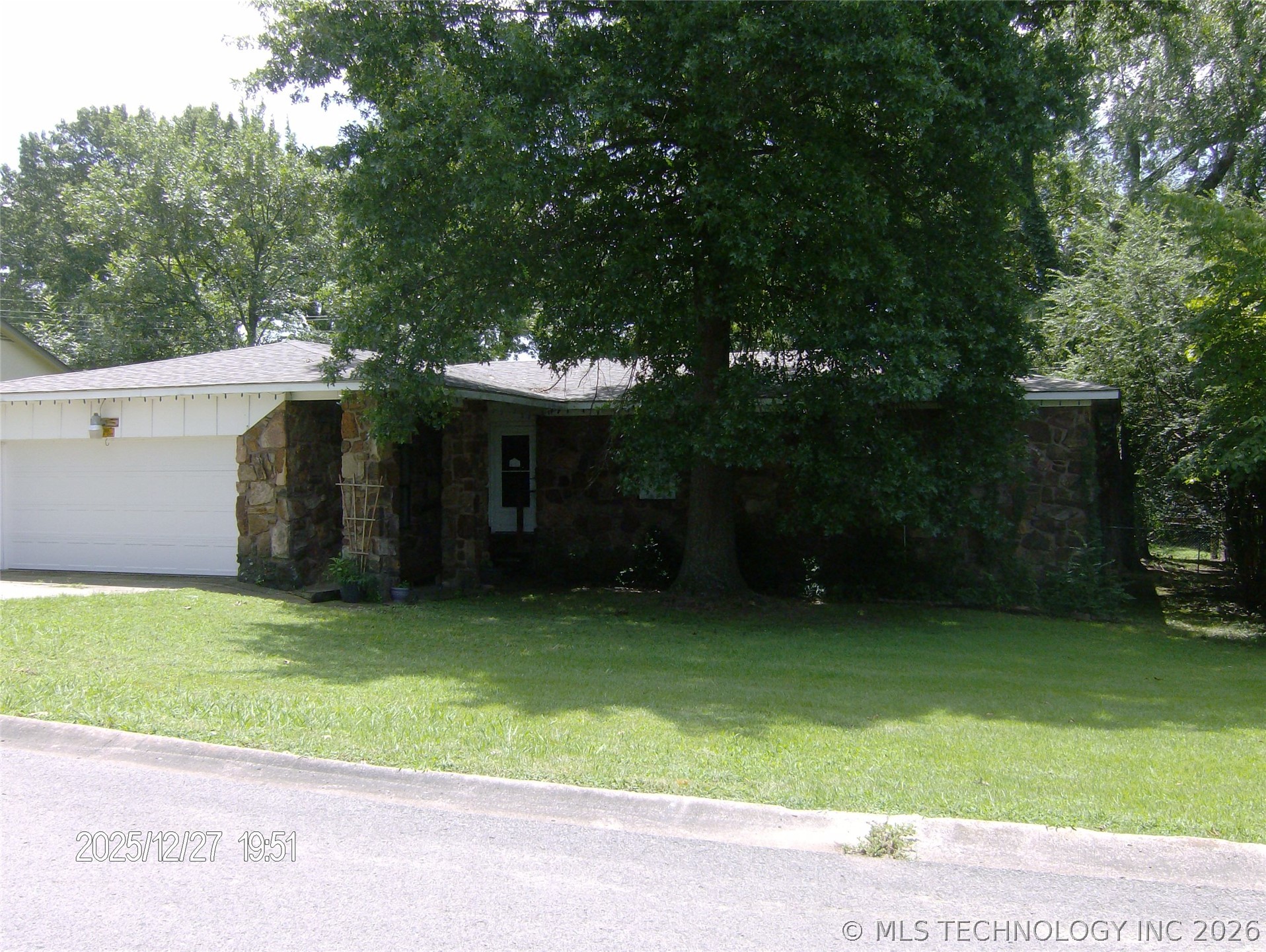 606 Jeffery Street Tahlequah OK 74464